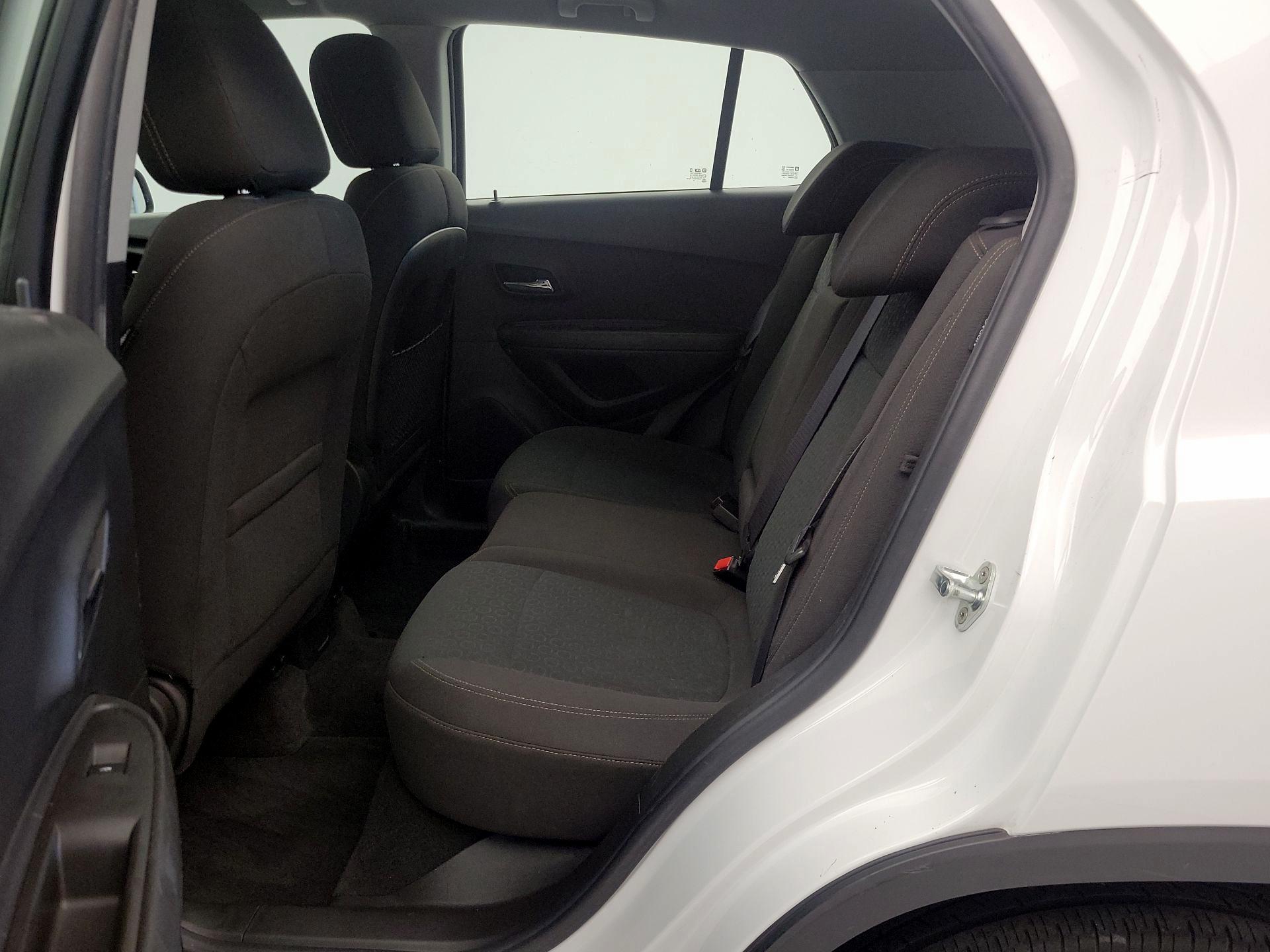 Thumbnail: 2017 Chevrolet Trax - 19