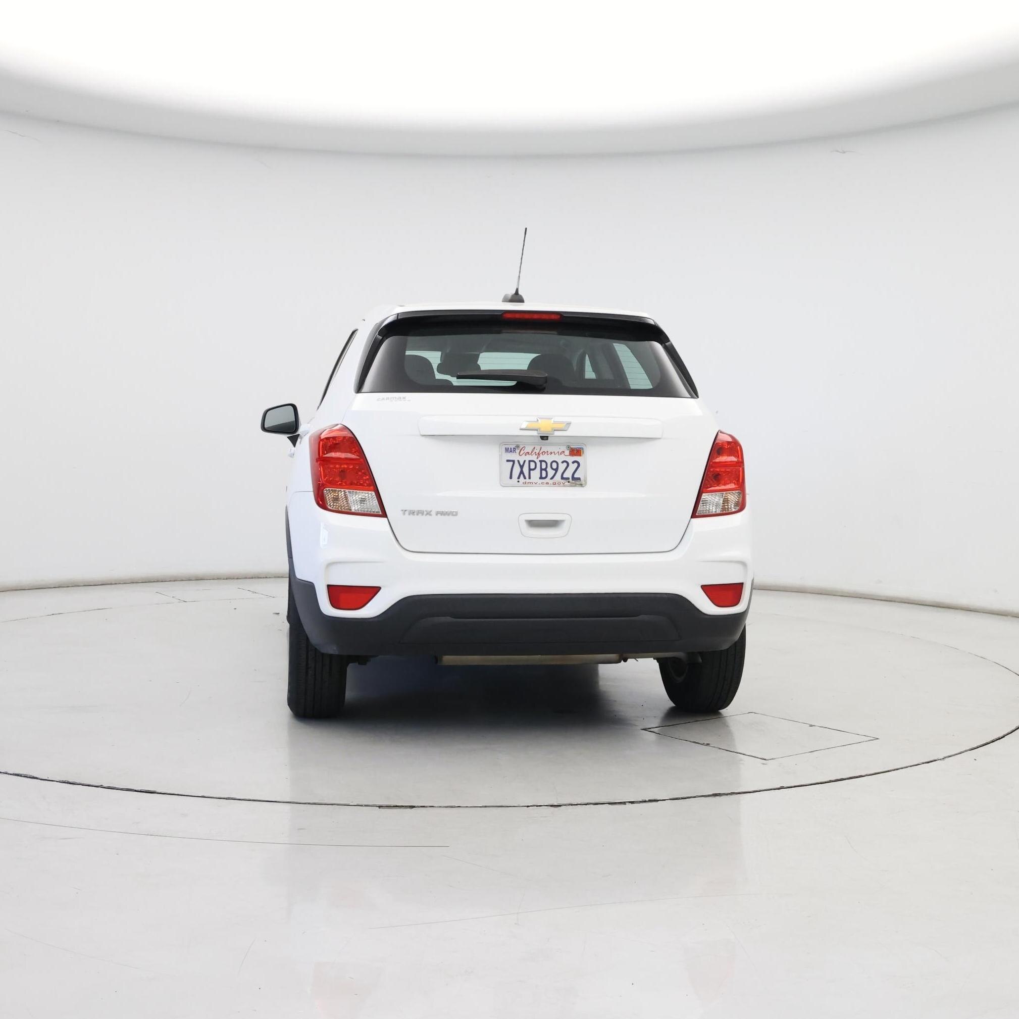 Thumbnail: 2017 Chevrolet Trax - 6