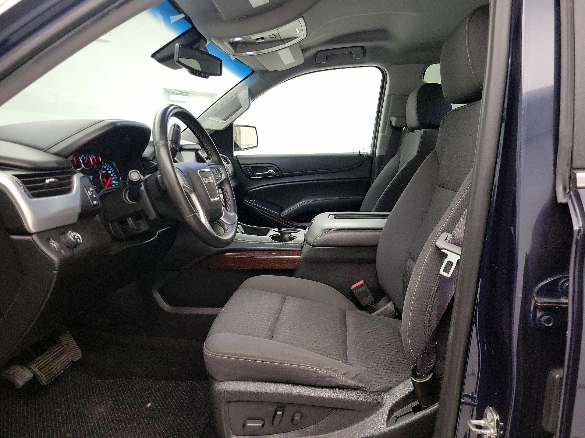 Thumbnail: 2017 GMC Yukon XL - 11