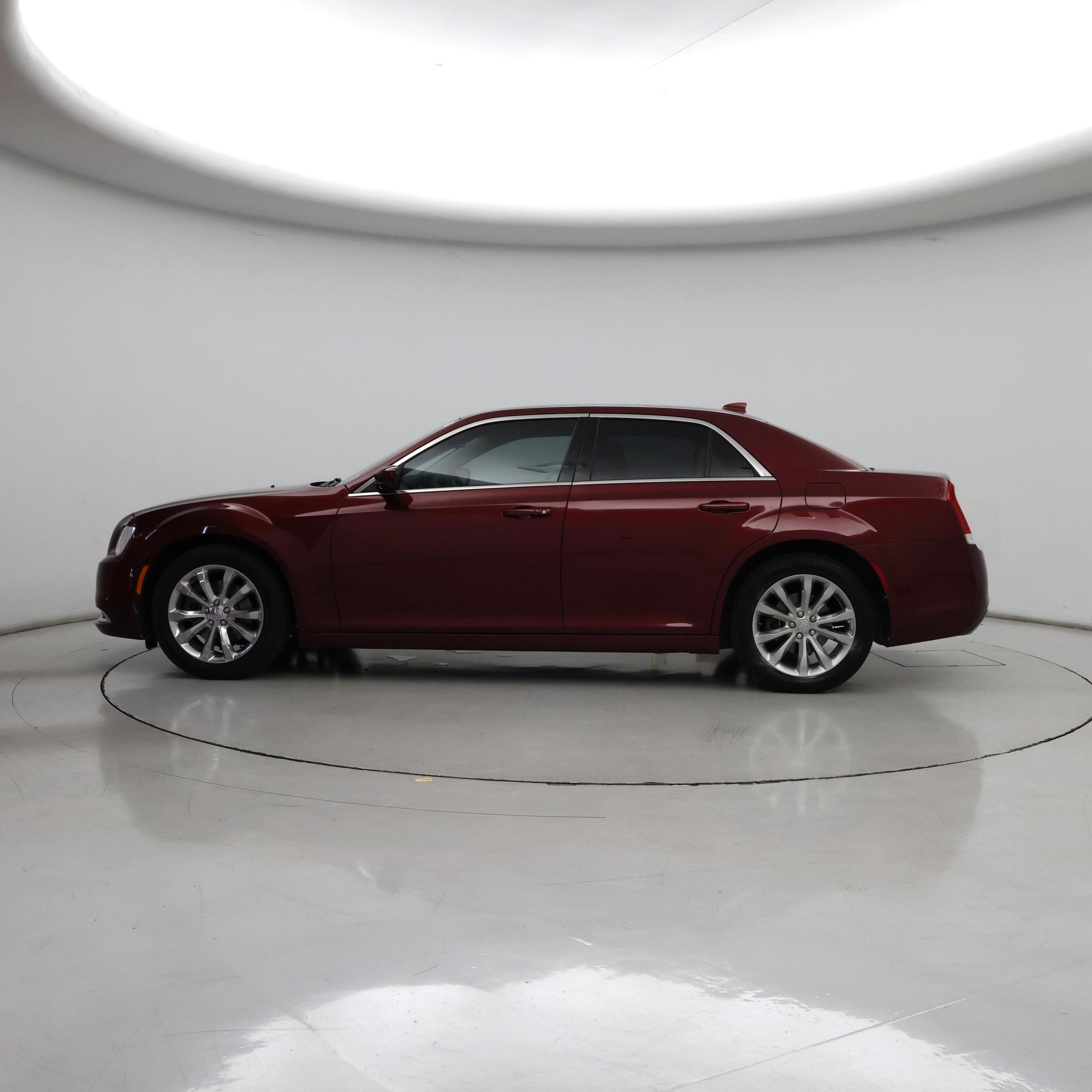 Thumbnail: 2019 Chrysler 300 - 3