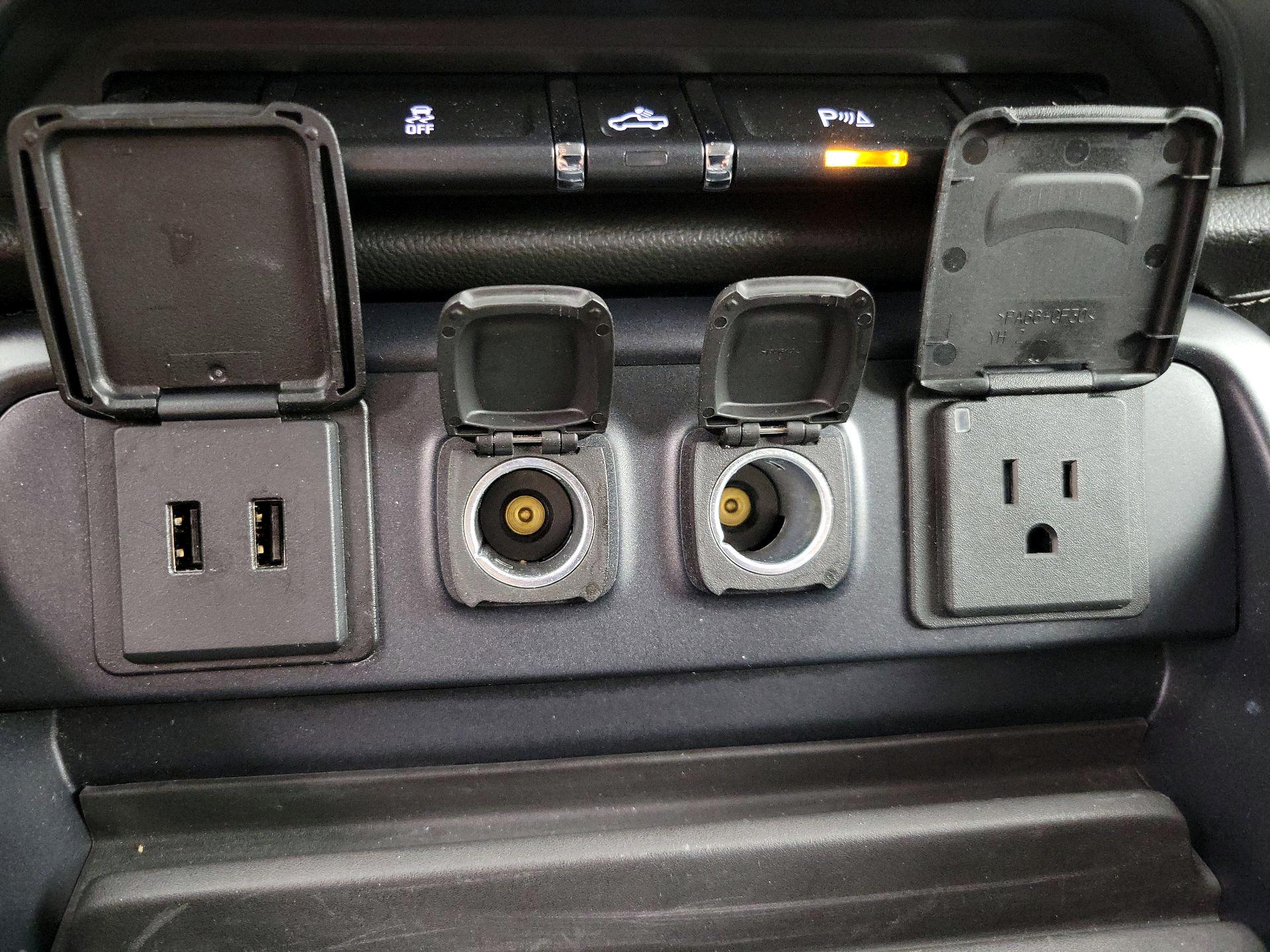 Thumbnail: 2016 Chevrolet Silverado 1500 - 17