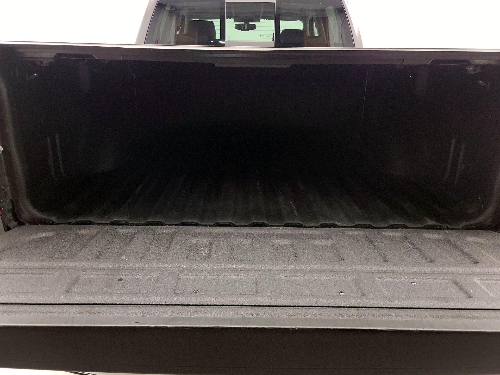 Thumbnail: 2016 Chevrolet Silverado 1500 - 19