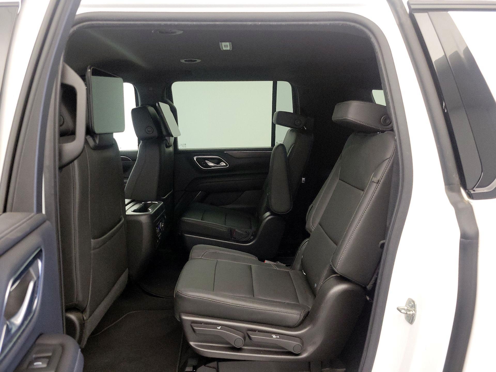 Thumbnail: 2022 Chevrolet Suburban - 20