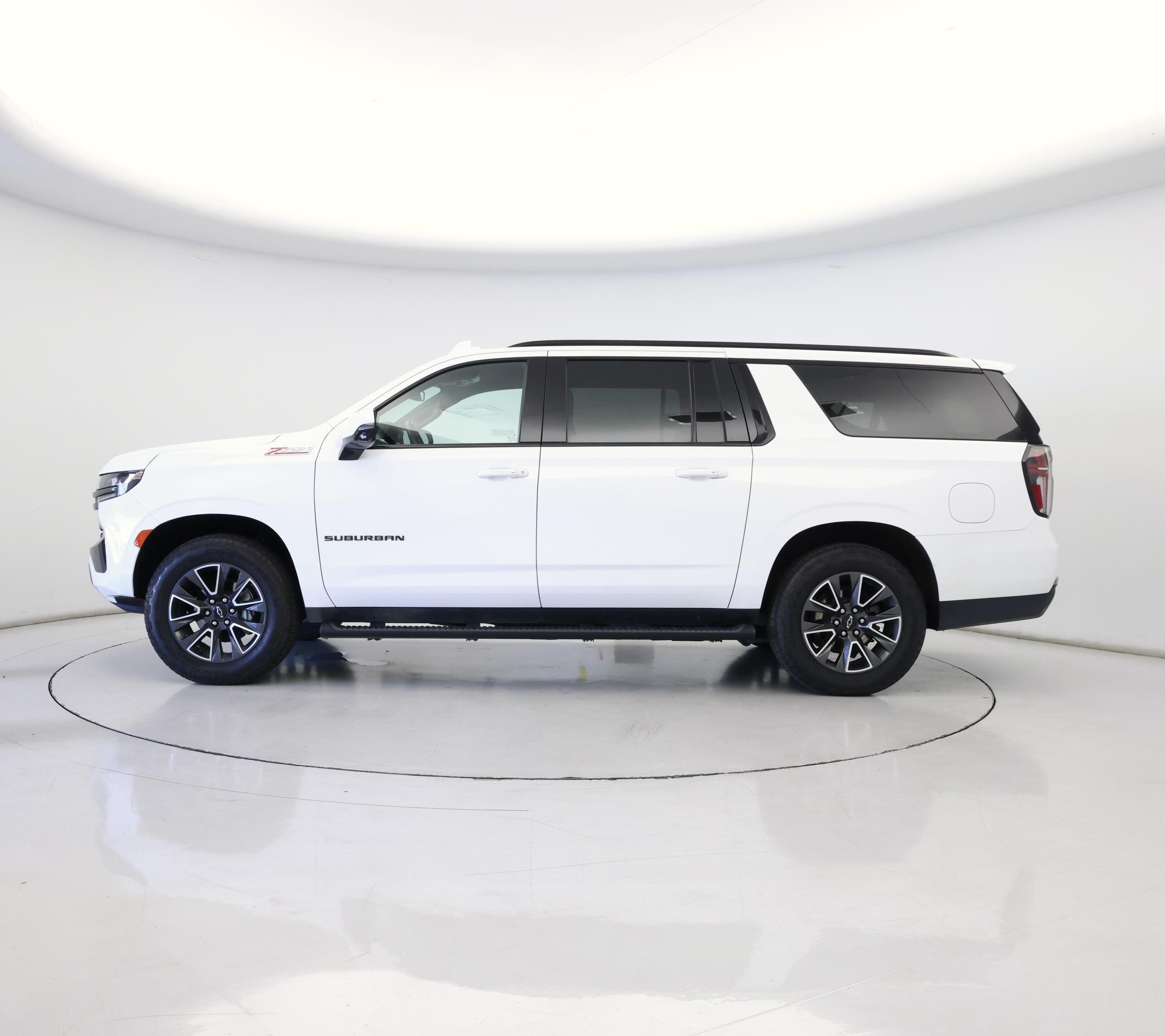 Thumbnail: 2022 Chevrolet Suburban - 3