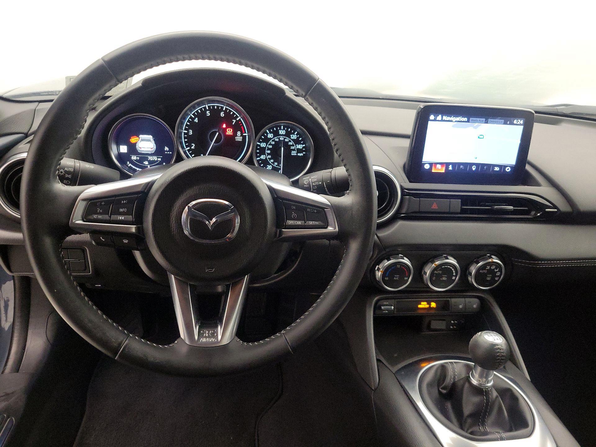 Thumbnail: 2021 Mazda MX-5 Miata - 10