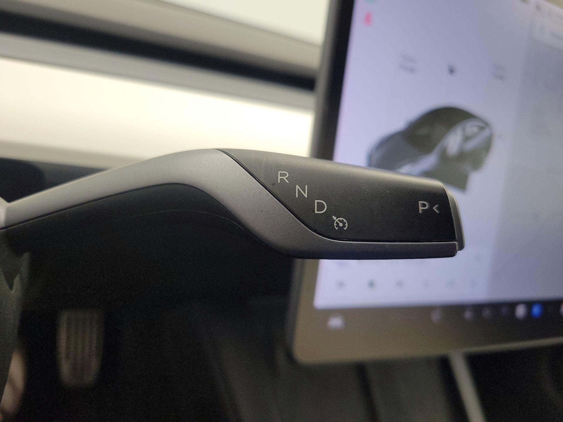 Thumbnail: 2022 Tesla Model 3 - 17