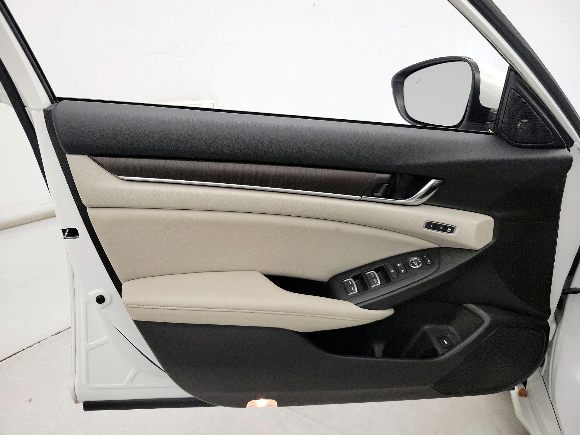 Thumbnail: 2021 Honda Accord - 12