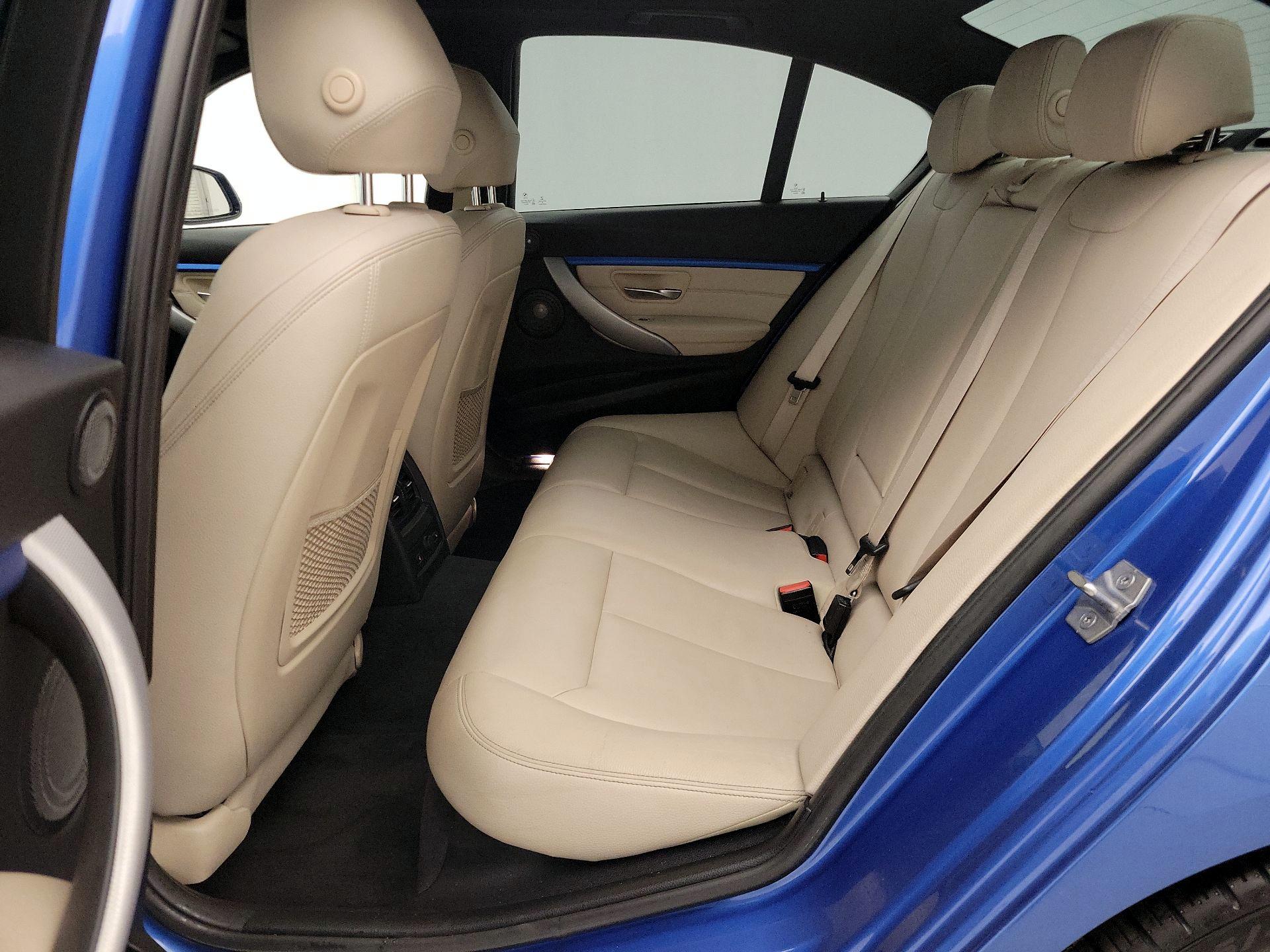 Thumbnail: 2017 BMW 3 Series - 20