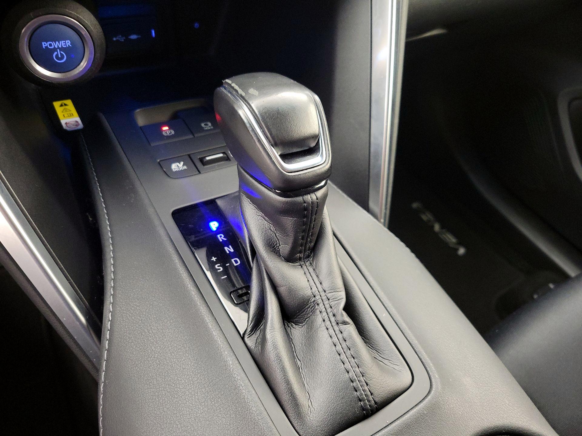 Thumbnail: 2021 Toyota Venza - 17