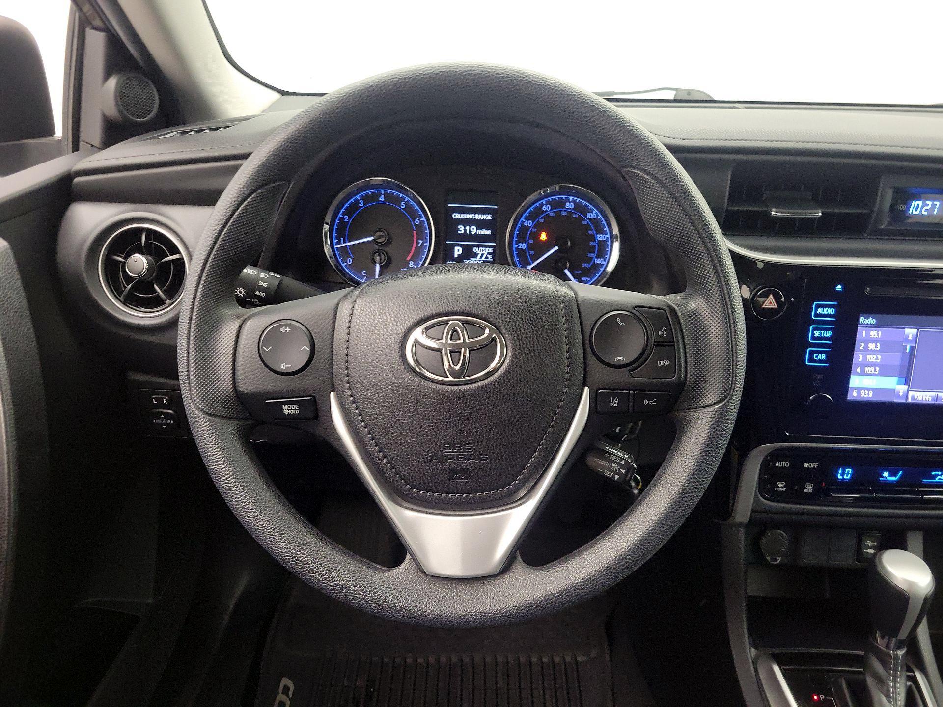 Thumbnail: 2019 Toyota Corolla - 10