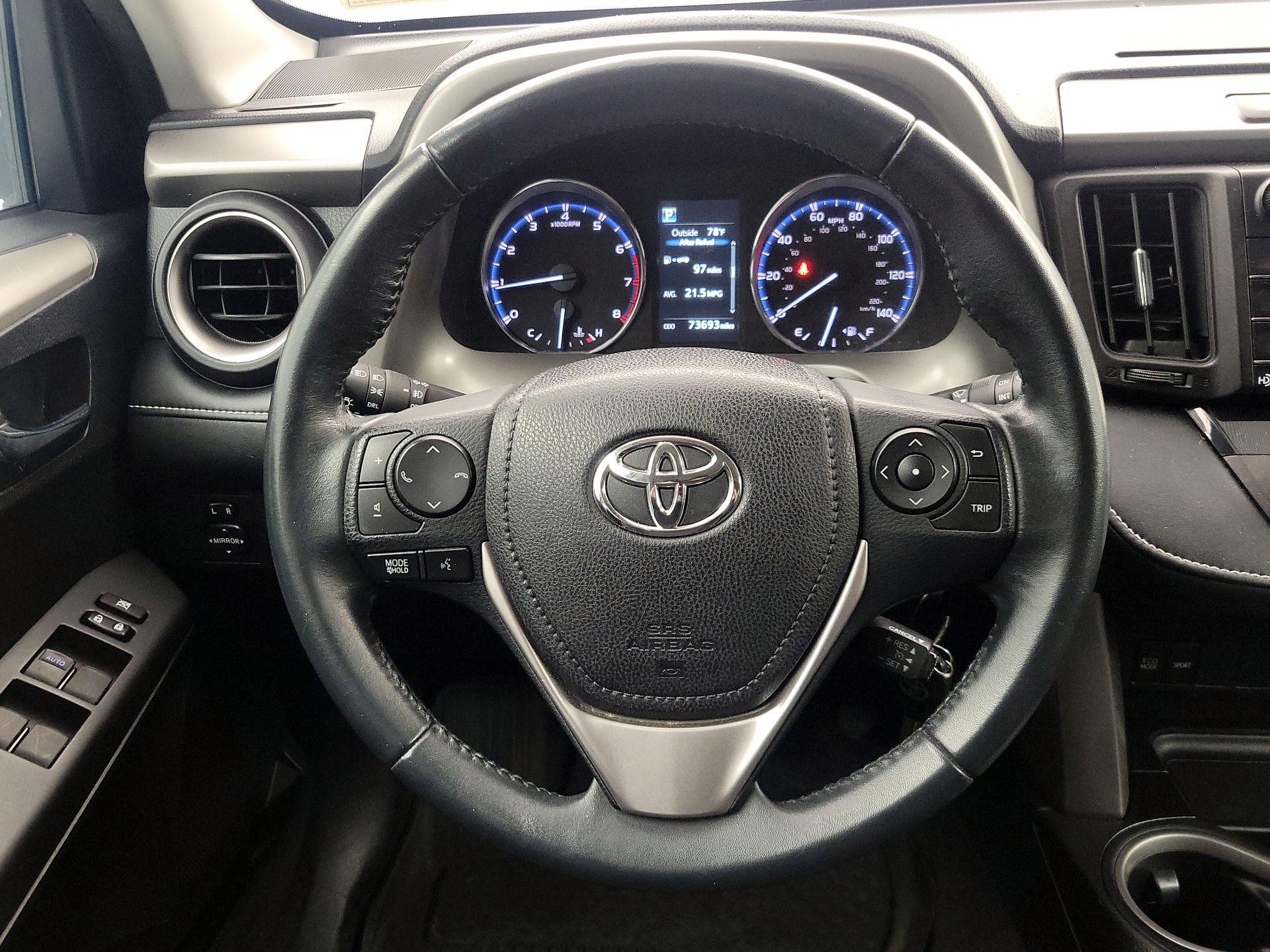 Thumbnail: 2016 Toyota RAV4 - 10