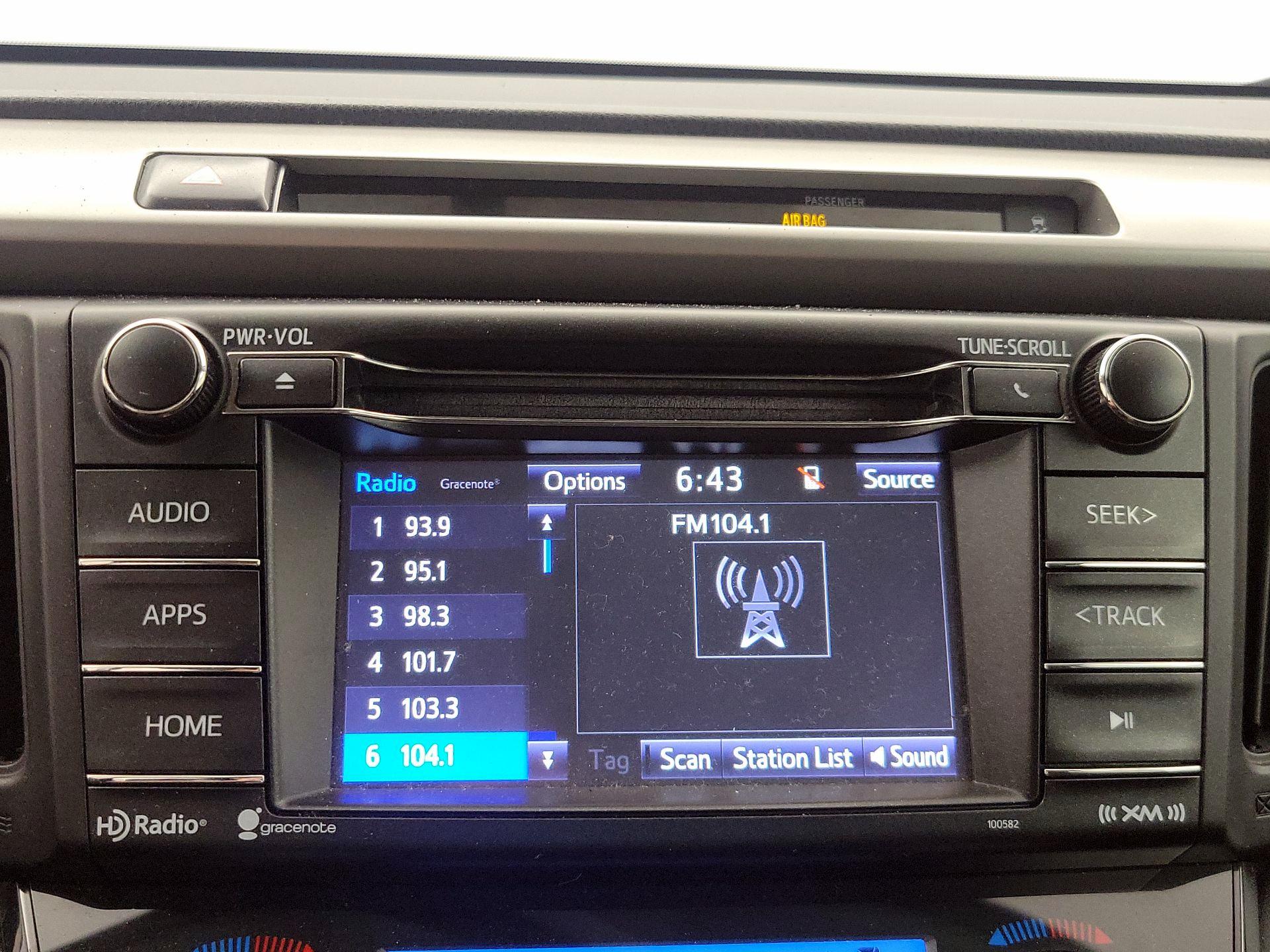 Thumbnail: 2016 Toyota RAV4 - 15