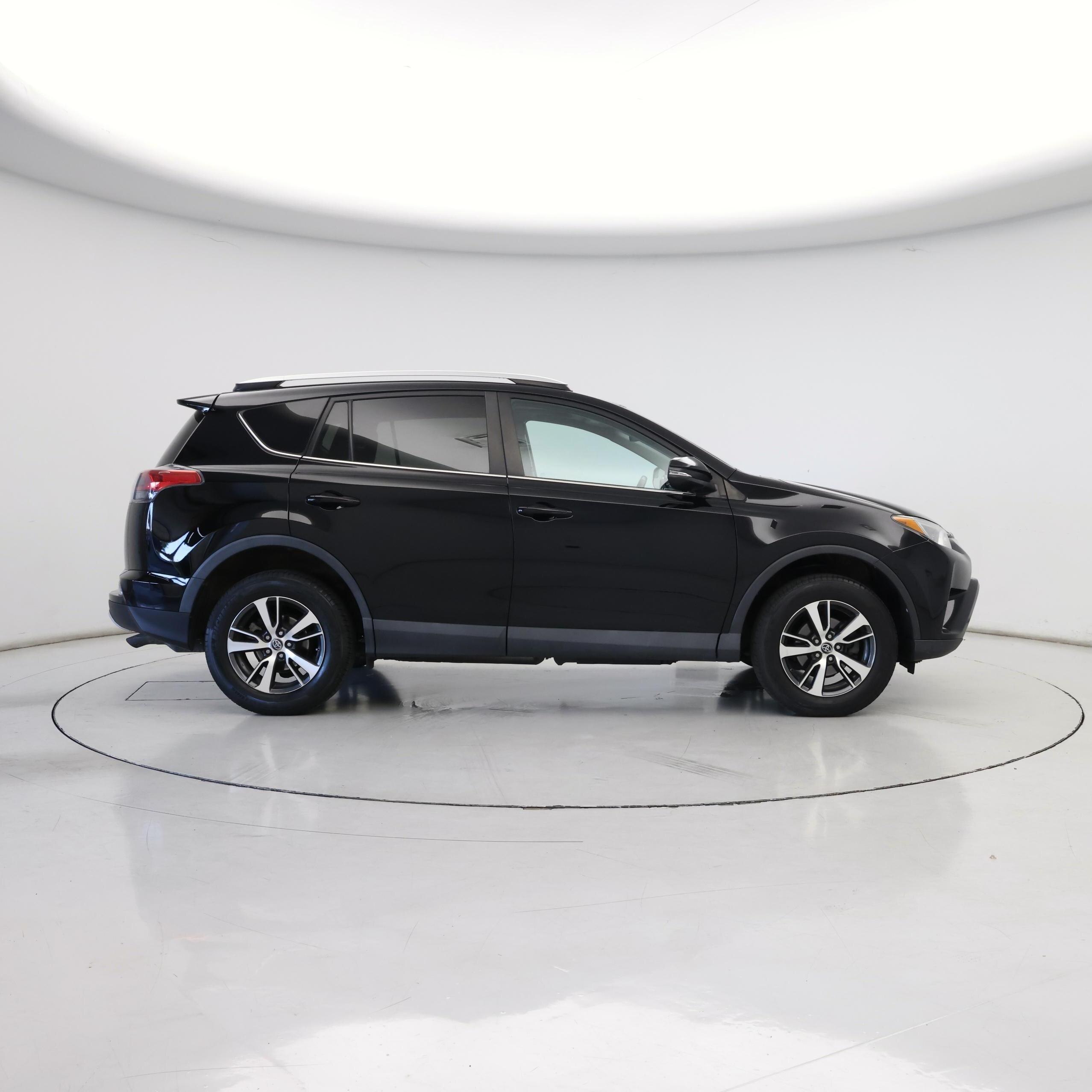 Thumbnail: 2016 Toyota RAV4 - 7
