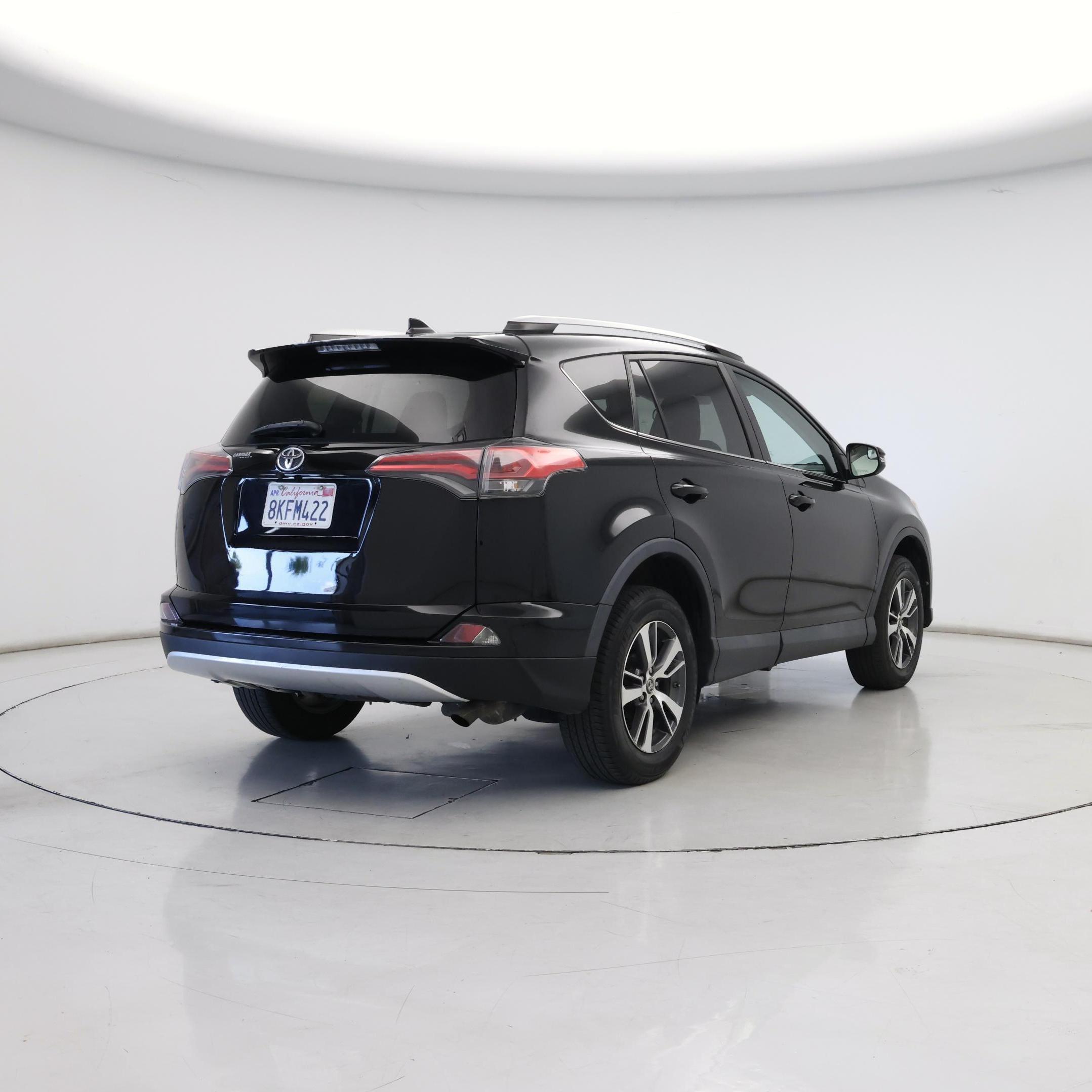 Thumbnail: 2016 Toyota RAV4 - 8