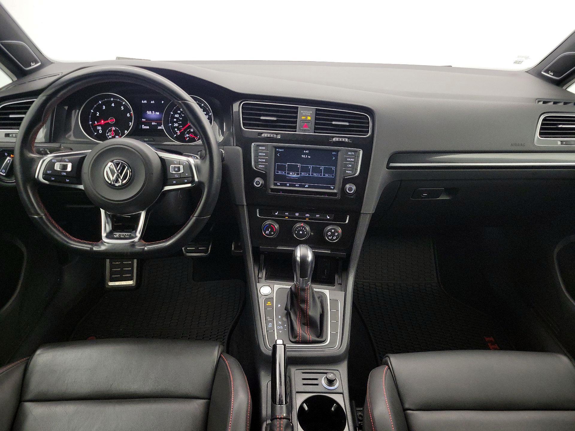 Thumbnail: 2016 Volkswagen Golf - 9