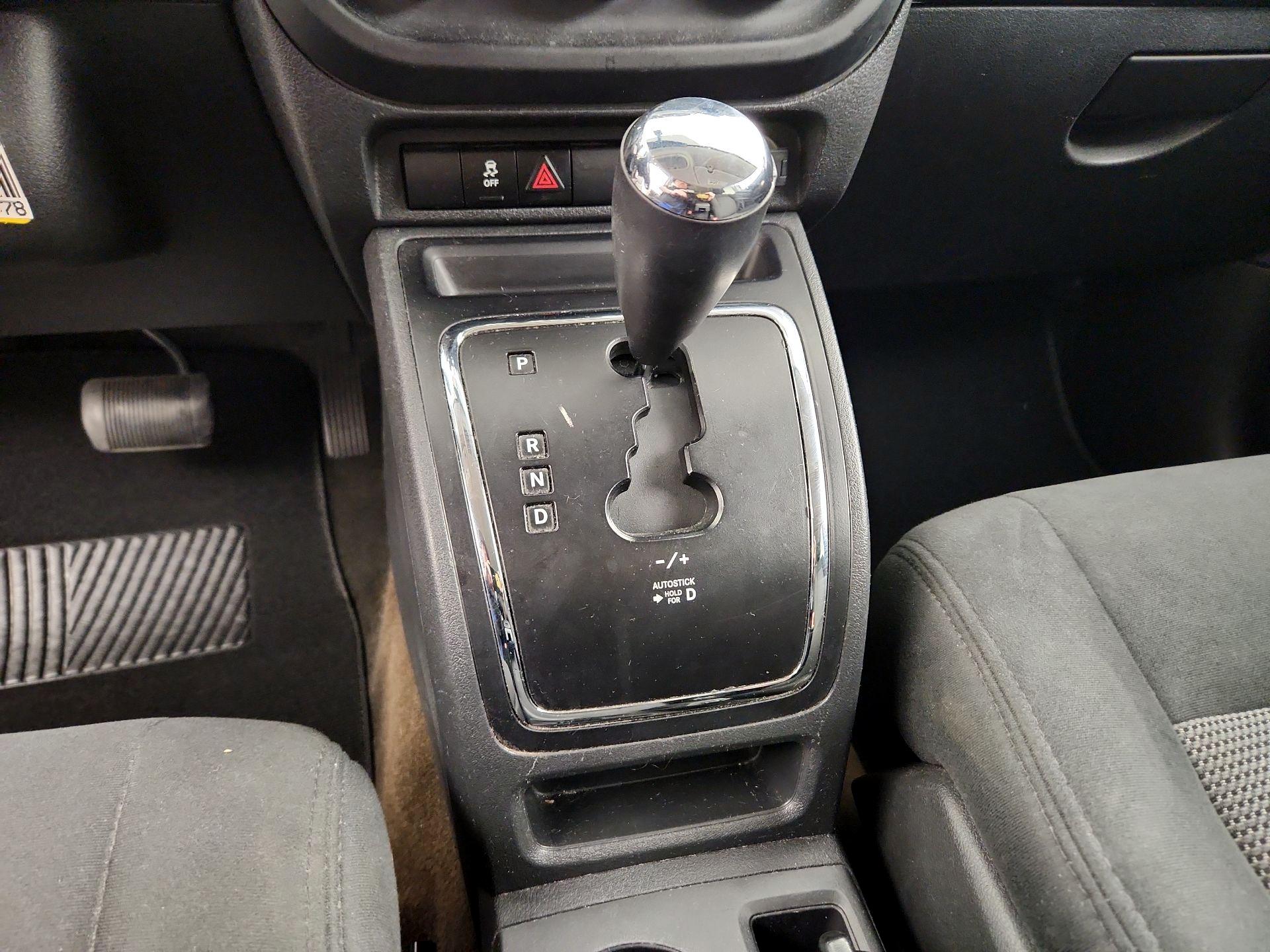 Thumbnail: 2015 Jeep Compass - 15
