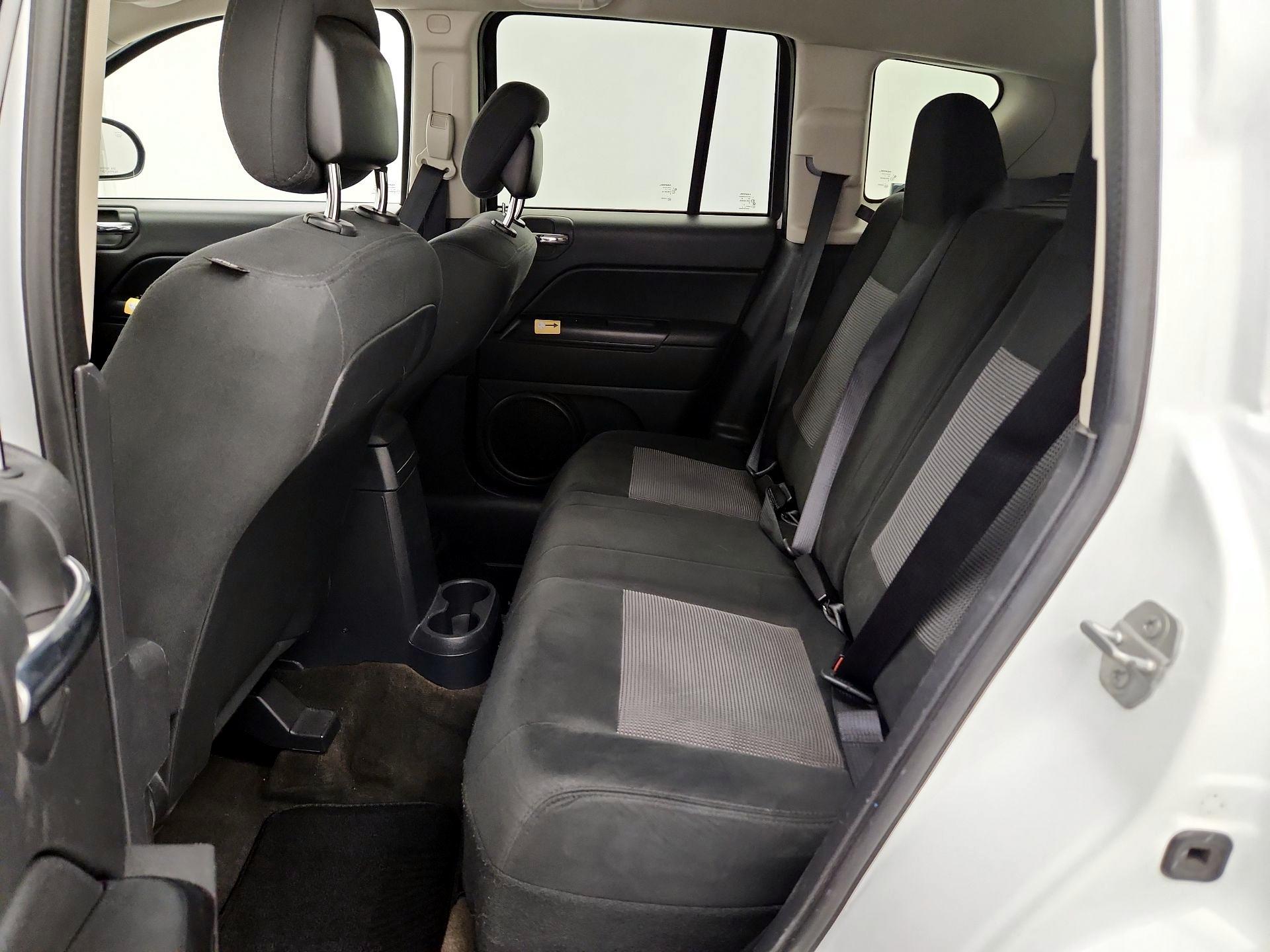 Thumbnail: 2015 Jeep Compass - 17