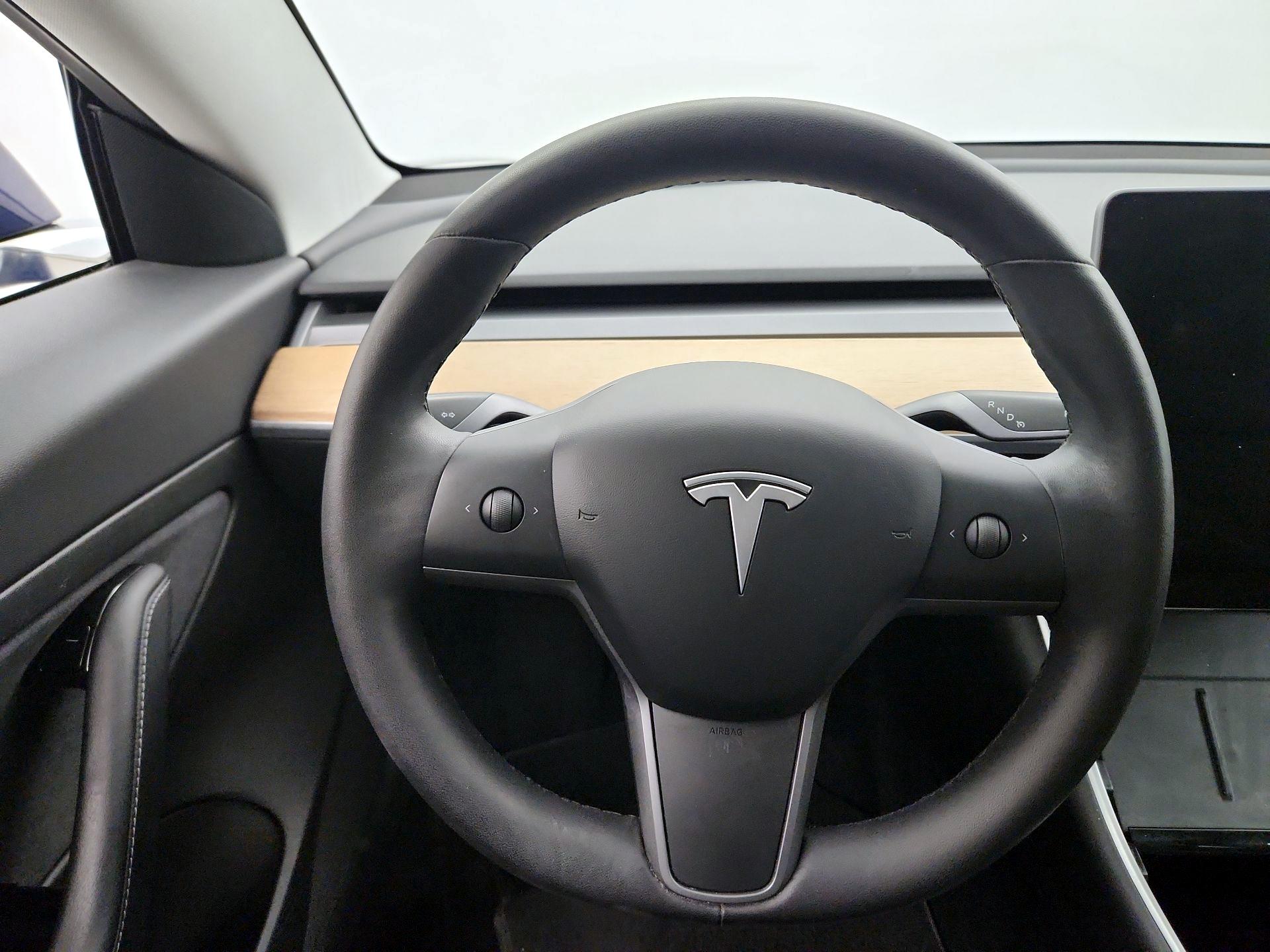 Thumbnail: 2020 Tesla Model 3 - 10