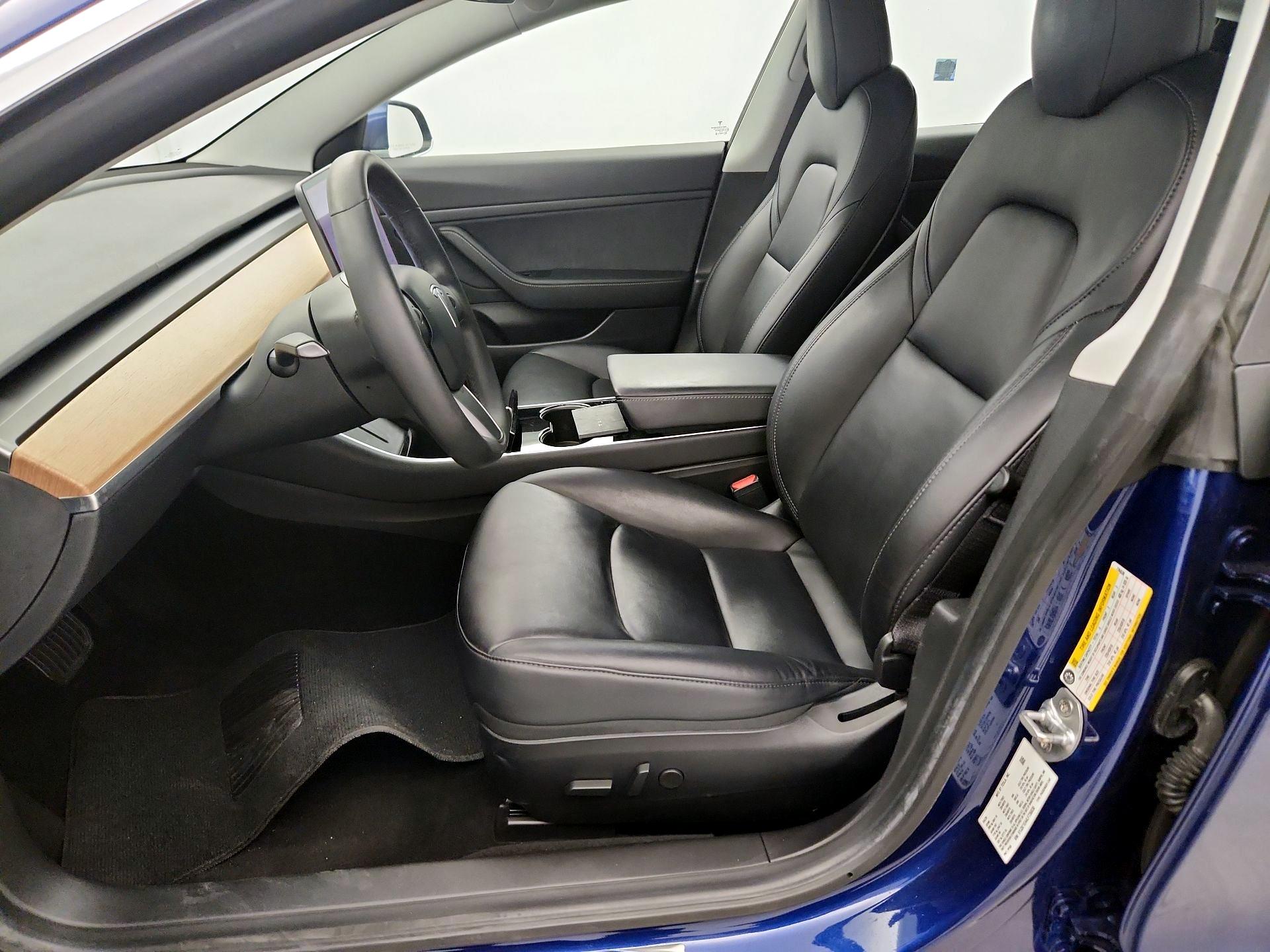 Thumbnail: 2020 Tesla Model 3 - 11