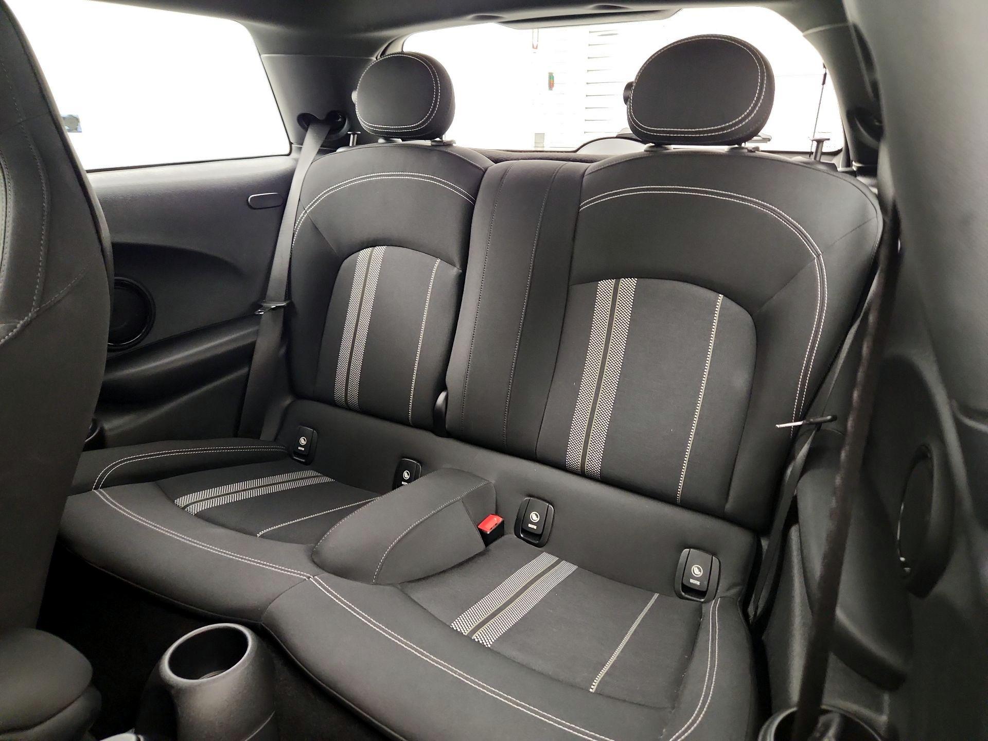 Thumbnail: 2021 MINI Cooper Hardtop - 20