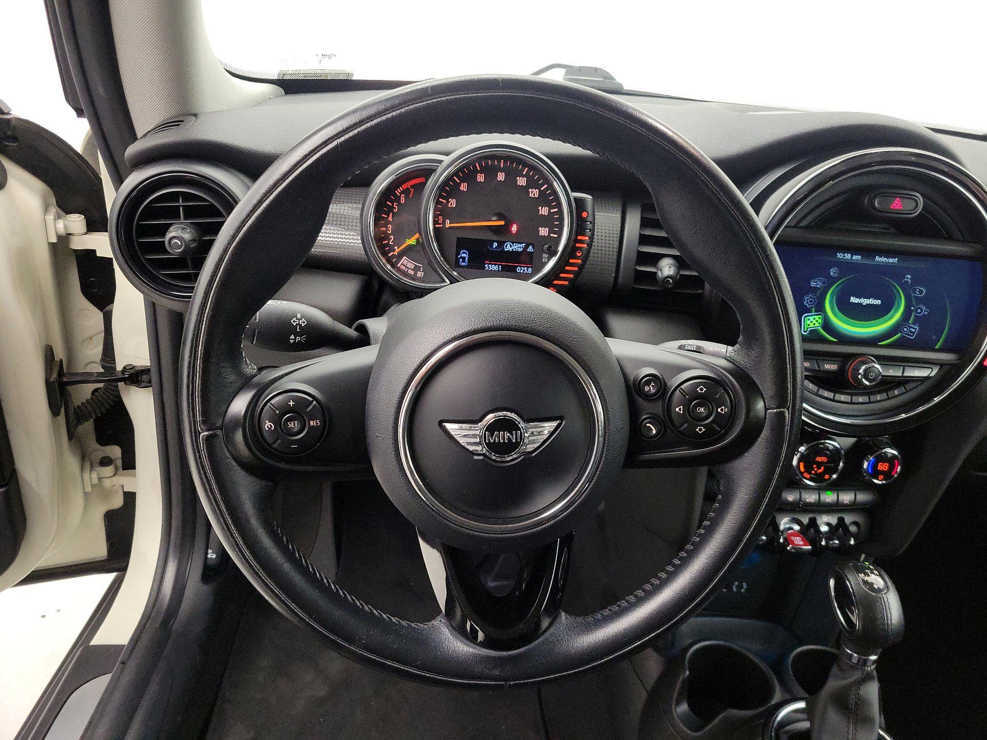 Thumbnail: 2015 MINI Cooper Hardtop - 10