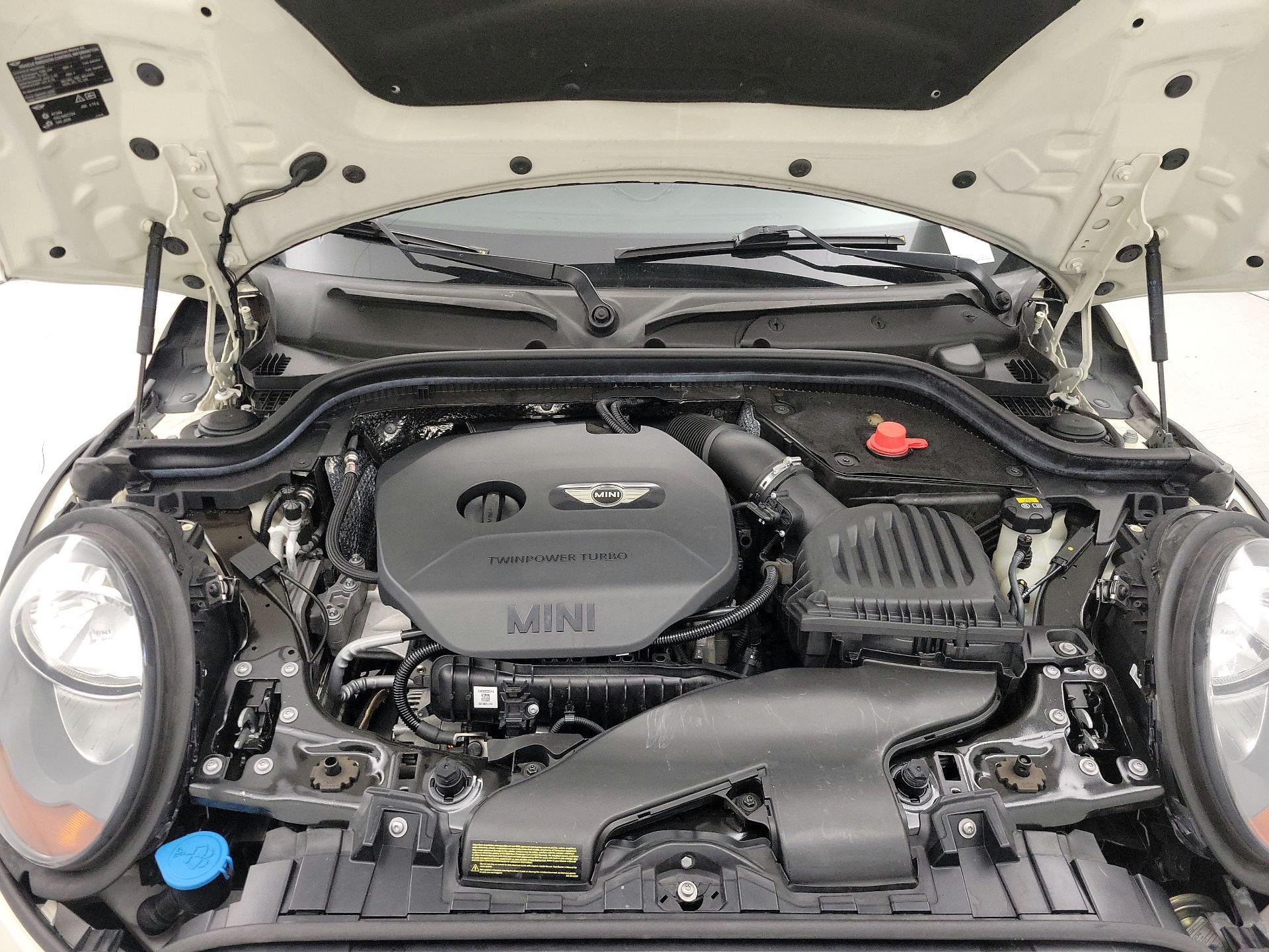 Thumbnail: 2015 MINI Cooper Hardtop - 19