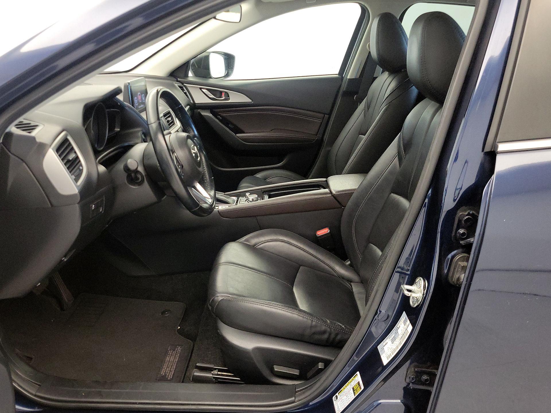 Thumbnail: 2018 Mazda Mazda3 - 11