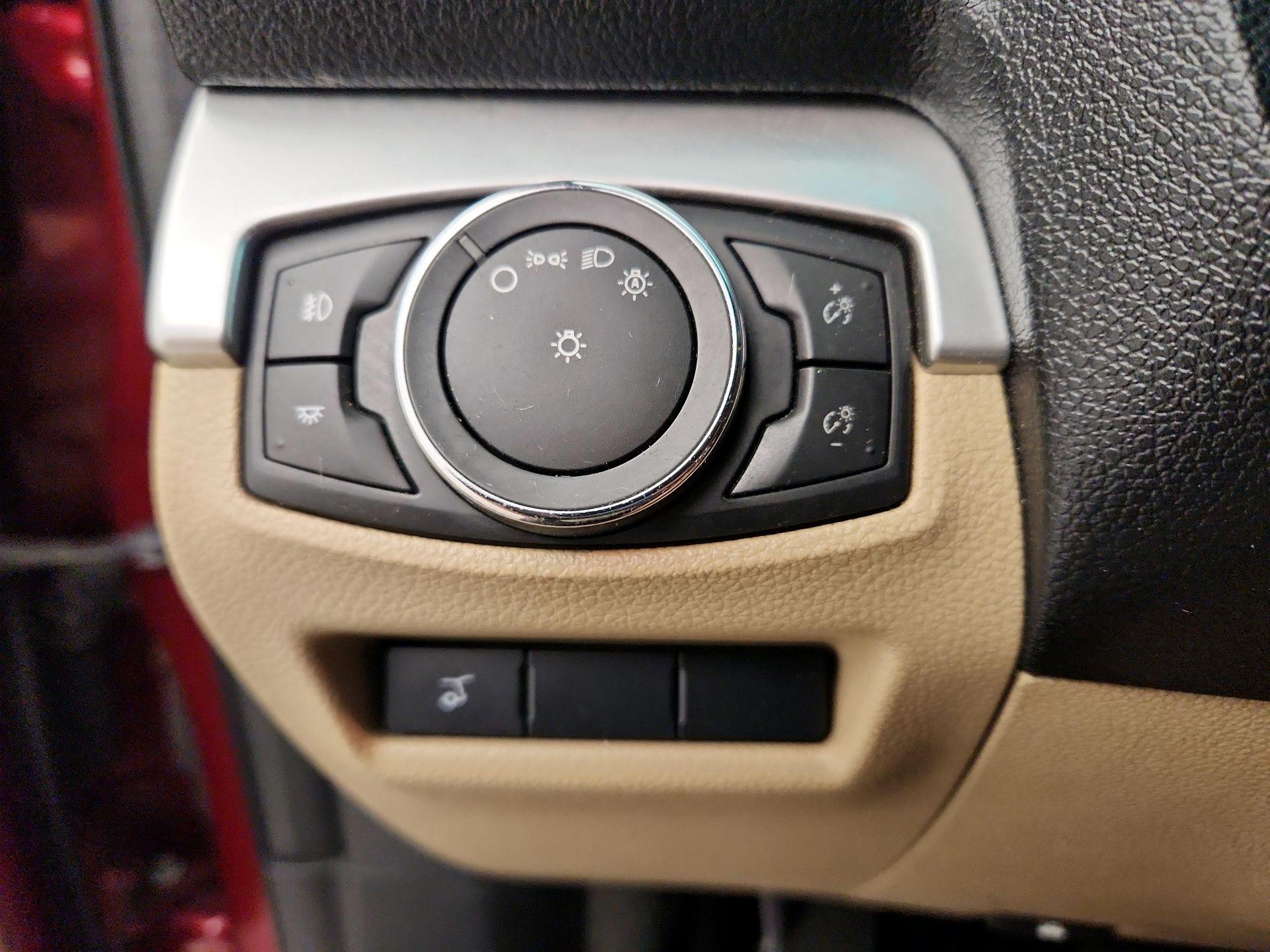 Thumbnail: 2017 Ford Explorer - 13