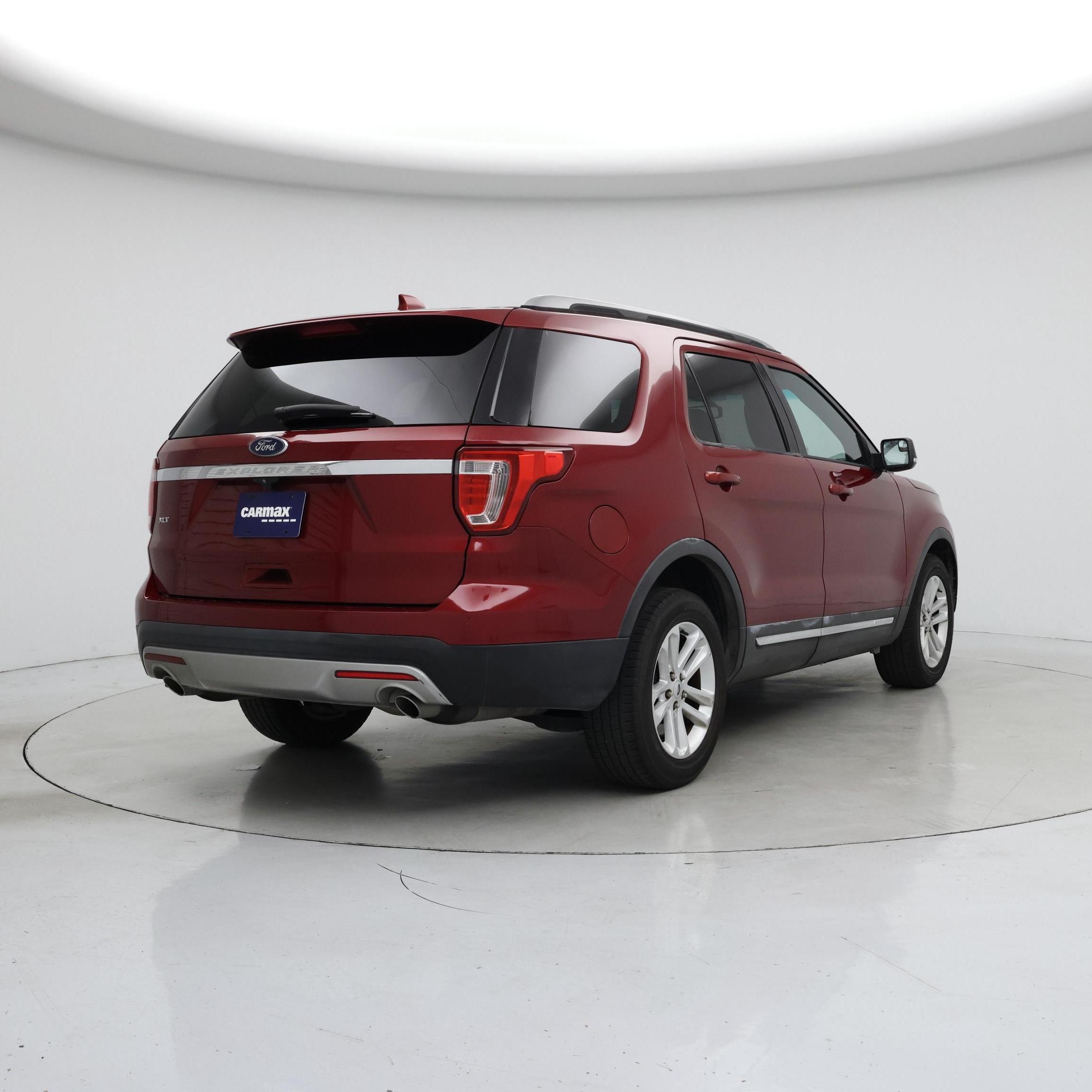Thumbnail: 2017 Ford Explorer - 8
