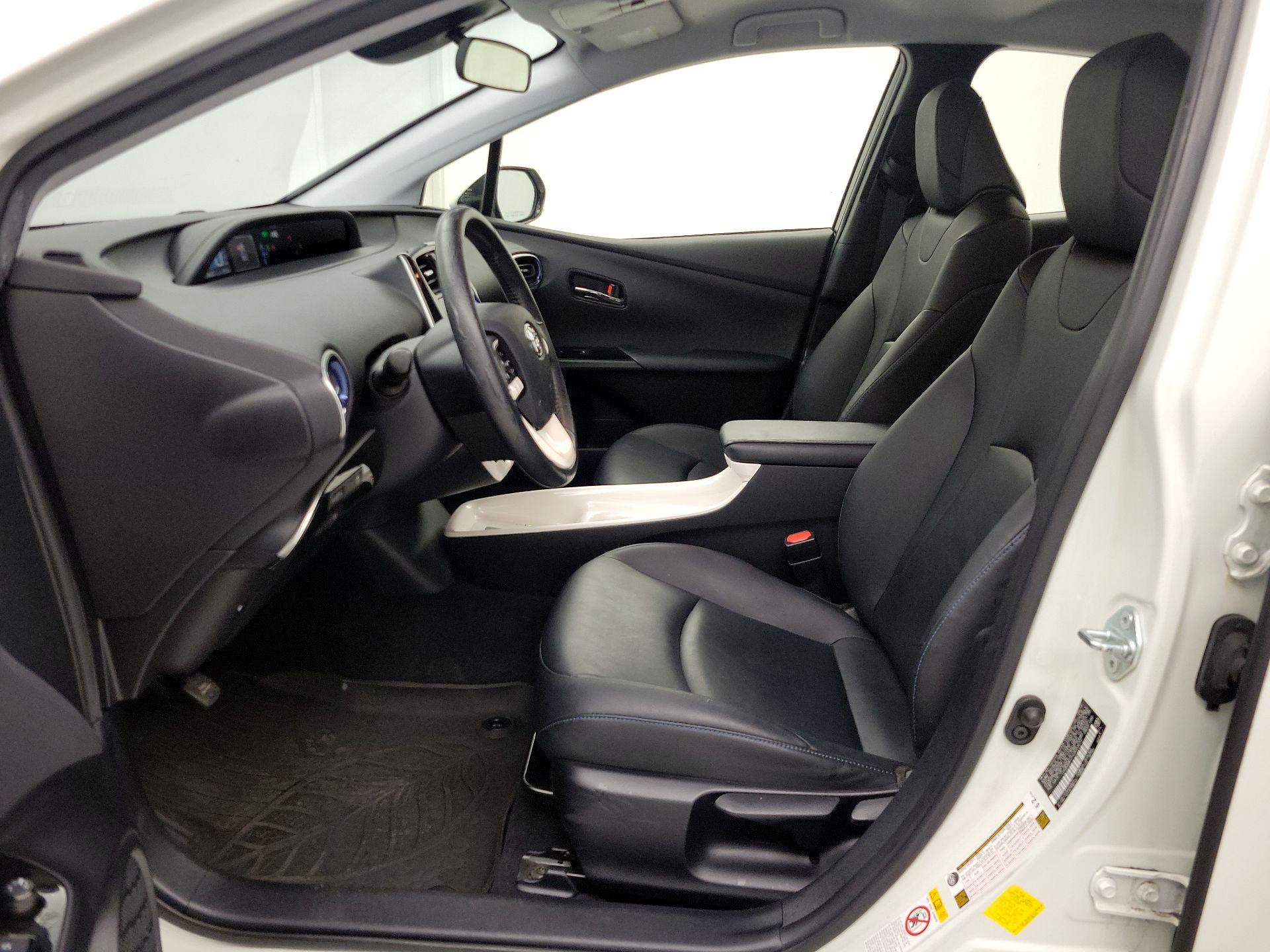 Thumbnail: 2016 Toyota Prius - 11