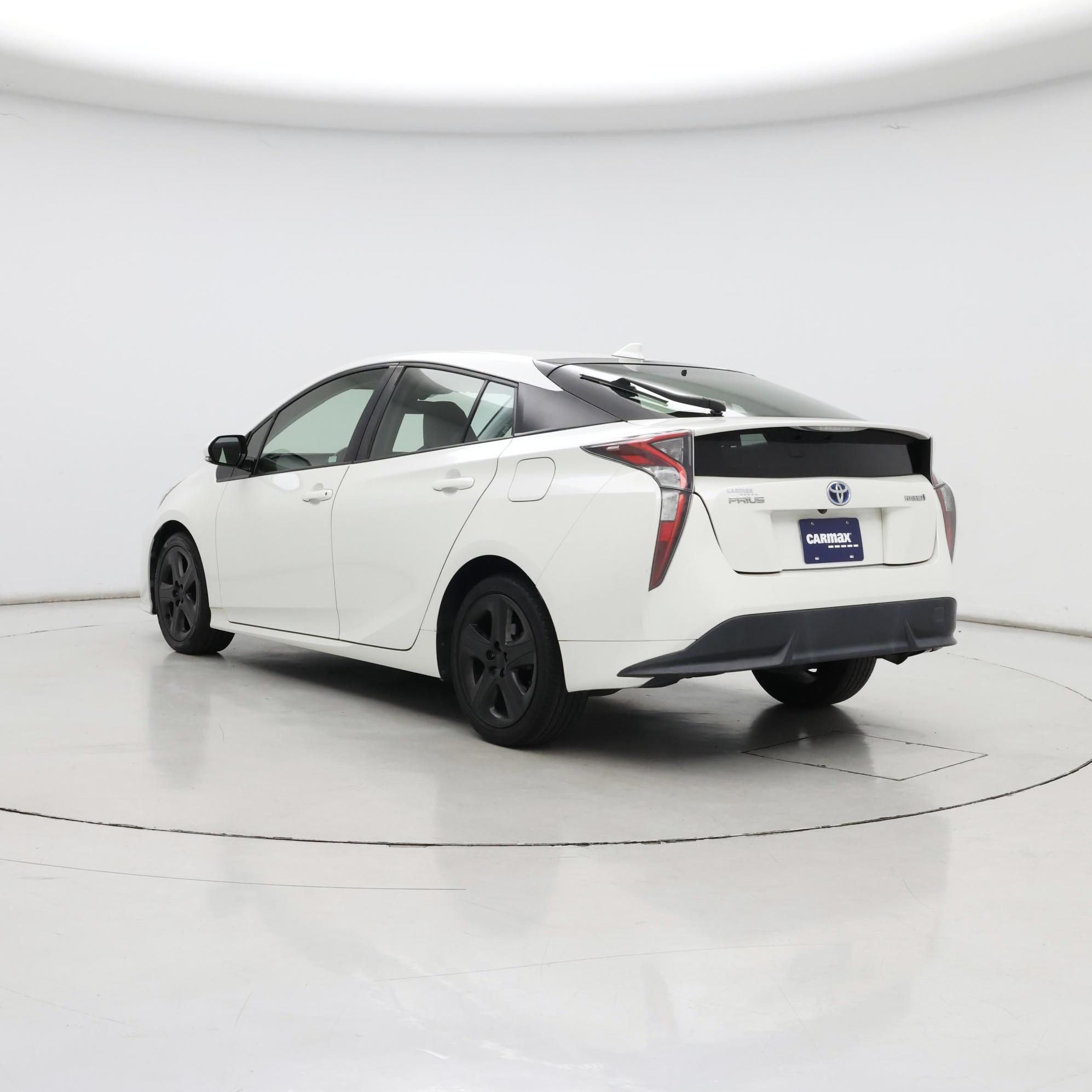Thumbnail: 2016 Toyota Prius - 2