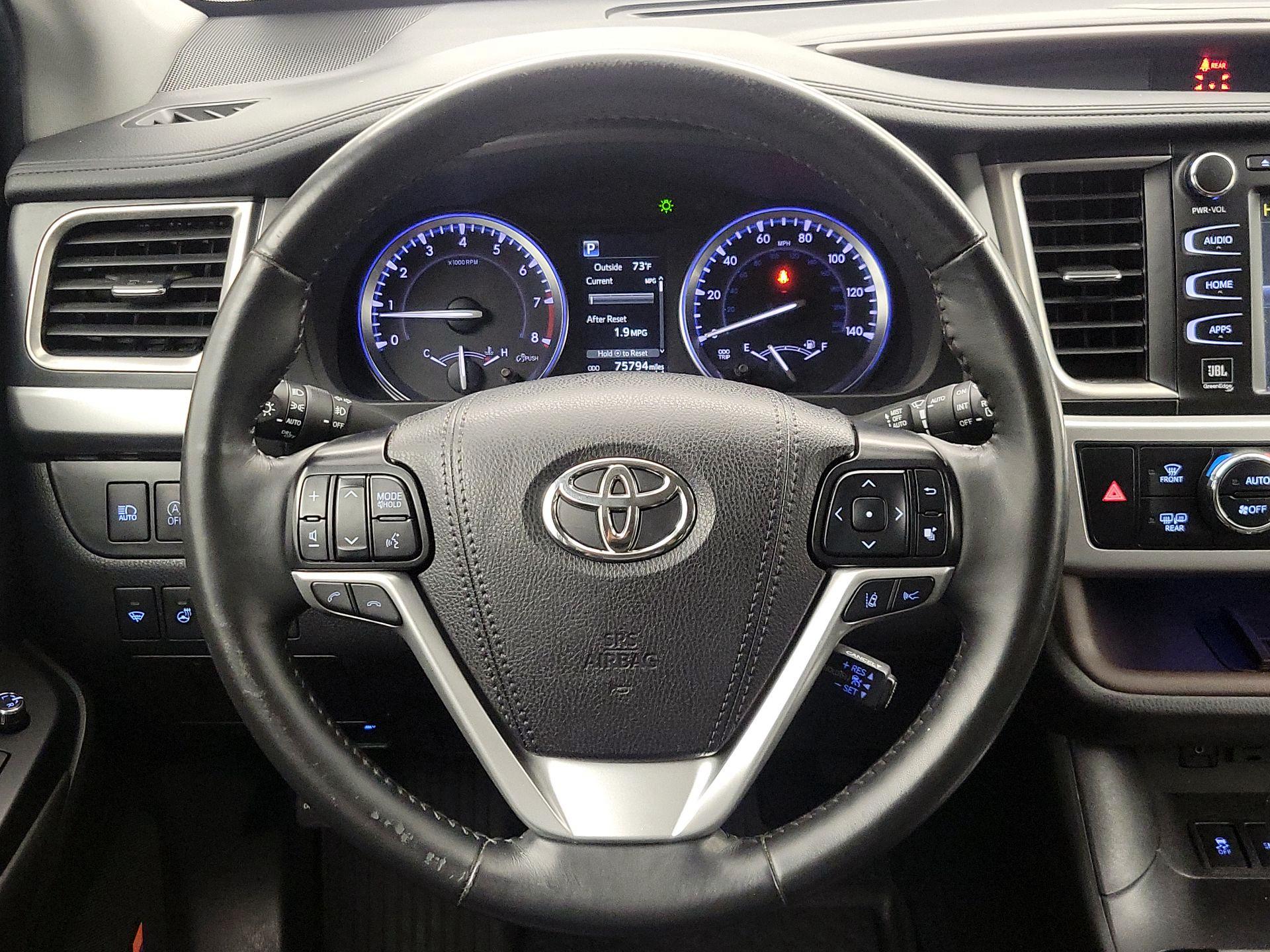 Thumbnail: 2019 Toyota Highlander - 10