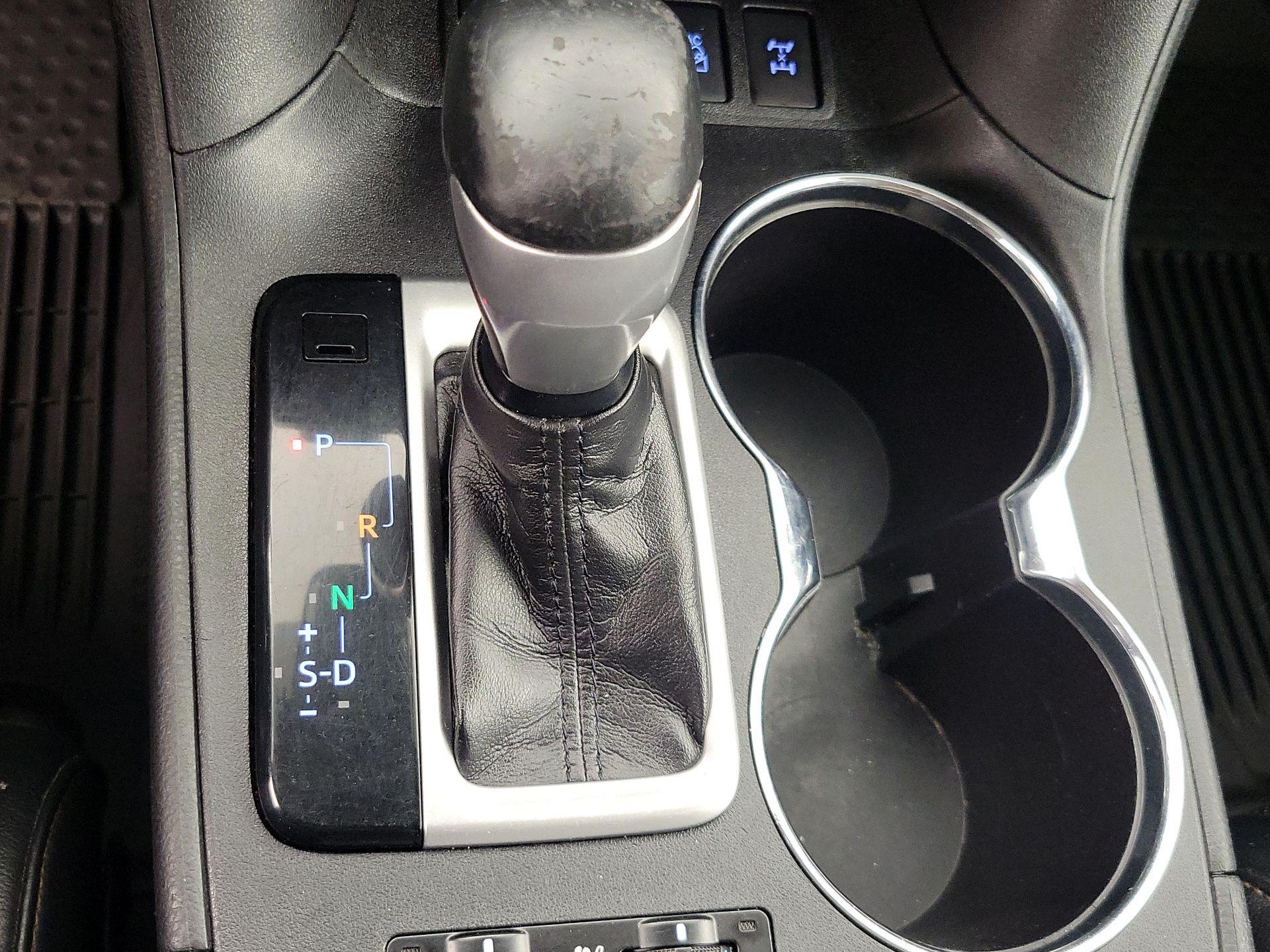 Thumbnail: 2019 Toyota Highlander - 18