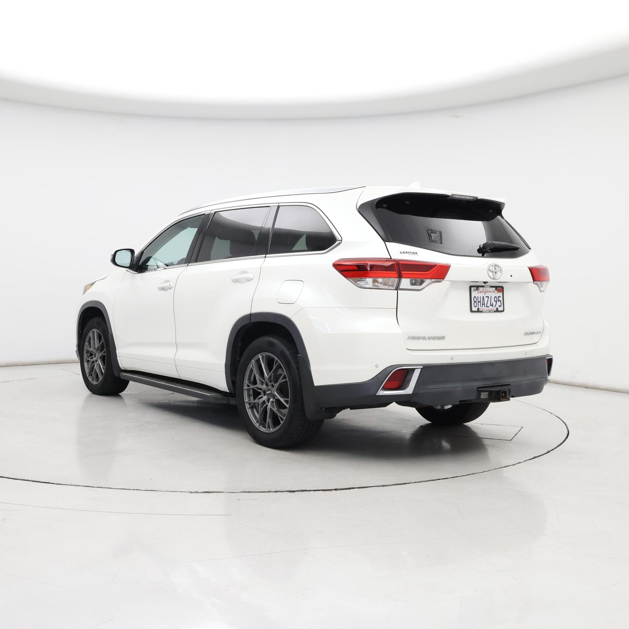 Thumbnail: 2019 Toyota Highlander - 2