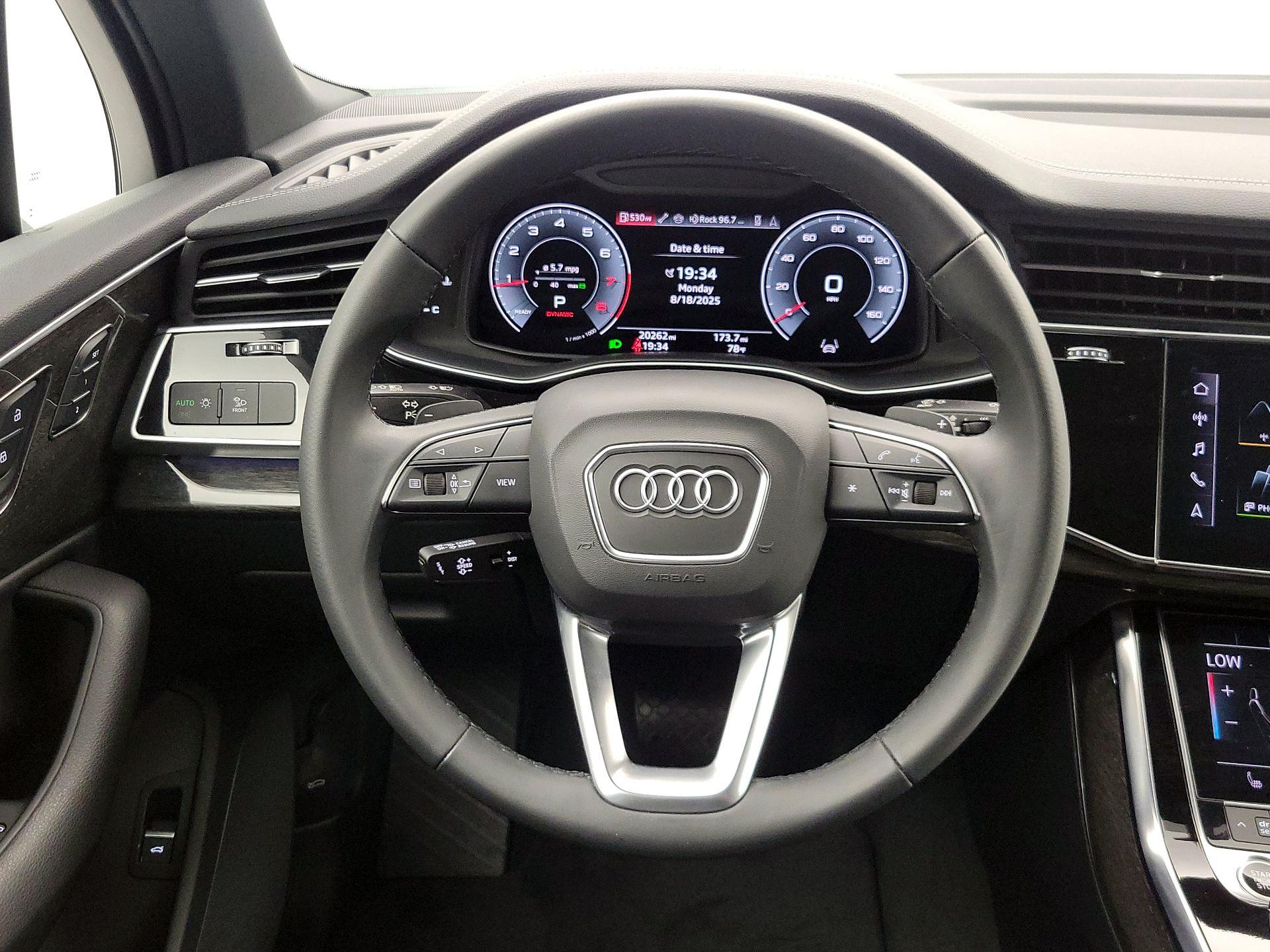 Thumbnail: 2024 Audi Q7 - 10