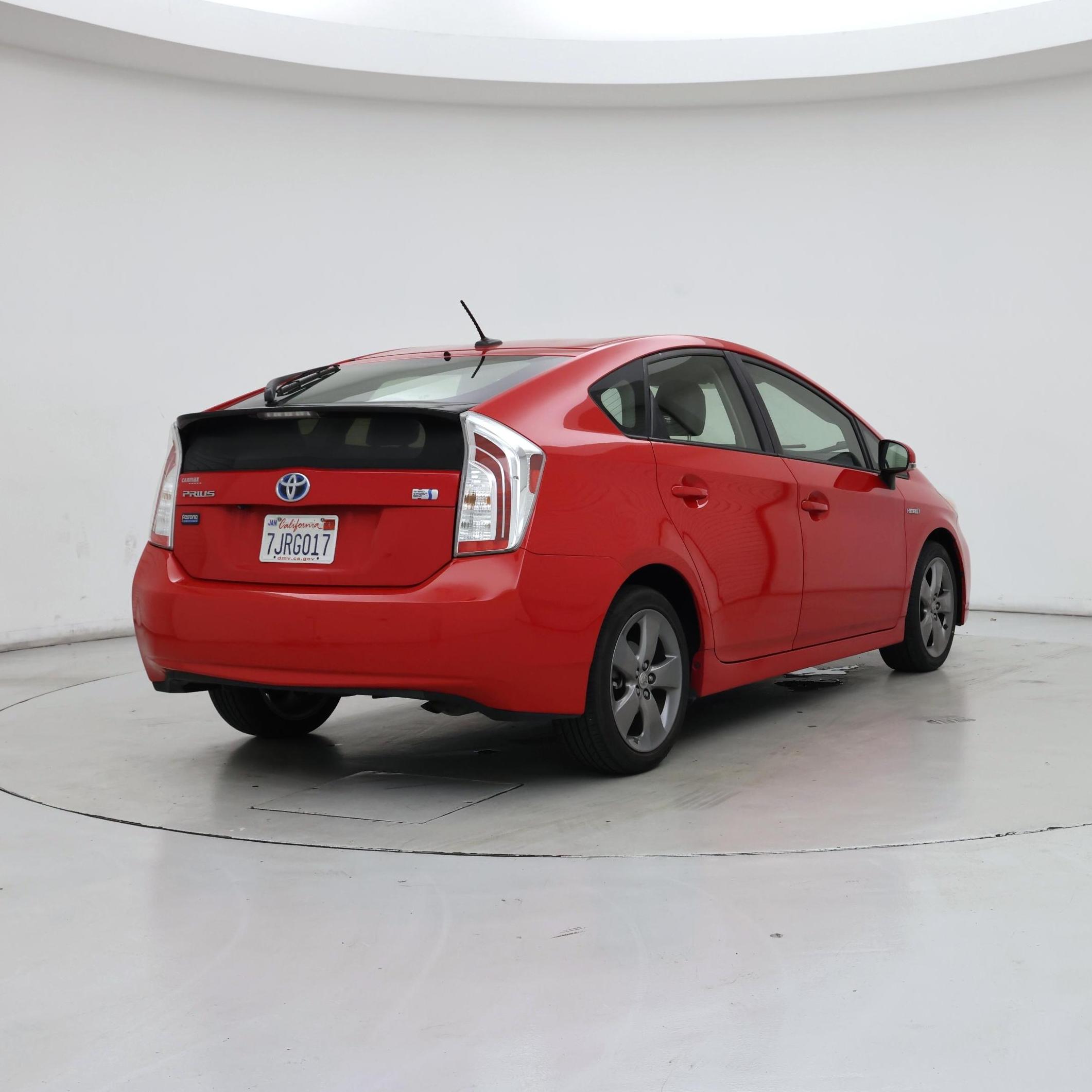 Thumbnail: 2015 Toyota Prius - 8