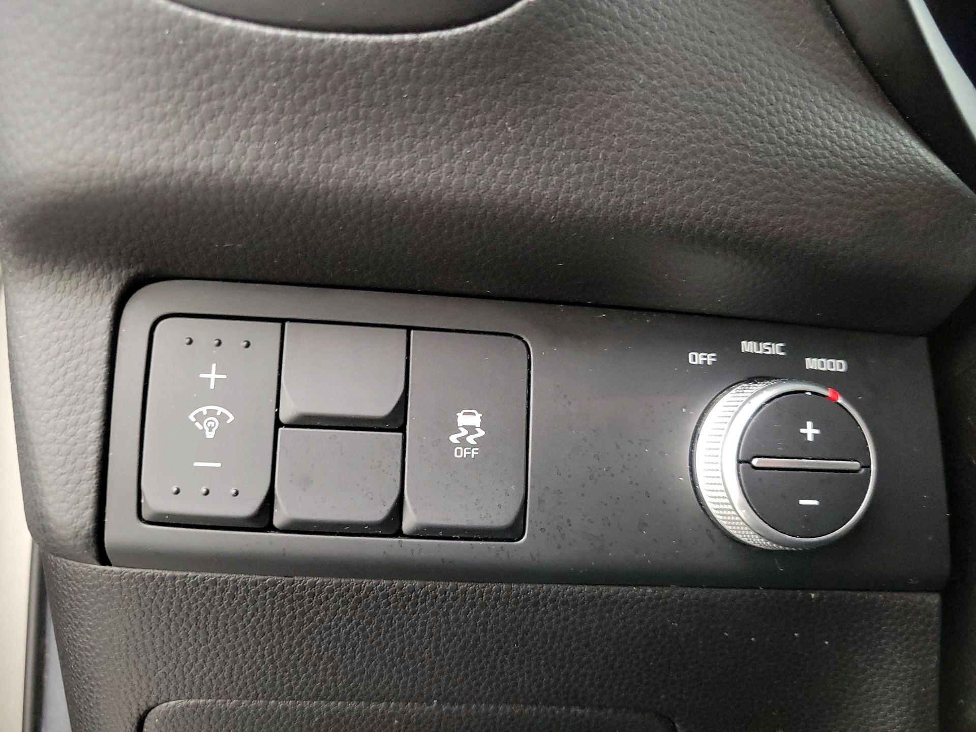 Thumbnail: 2016 Kia Soul - 13