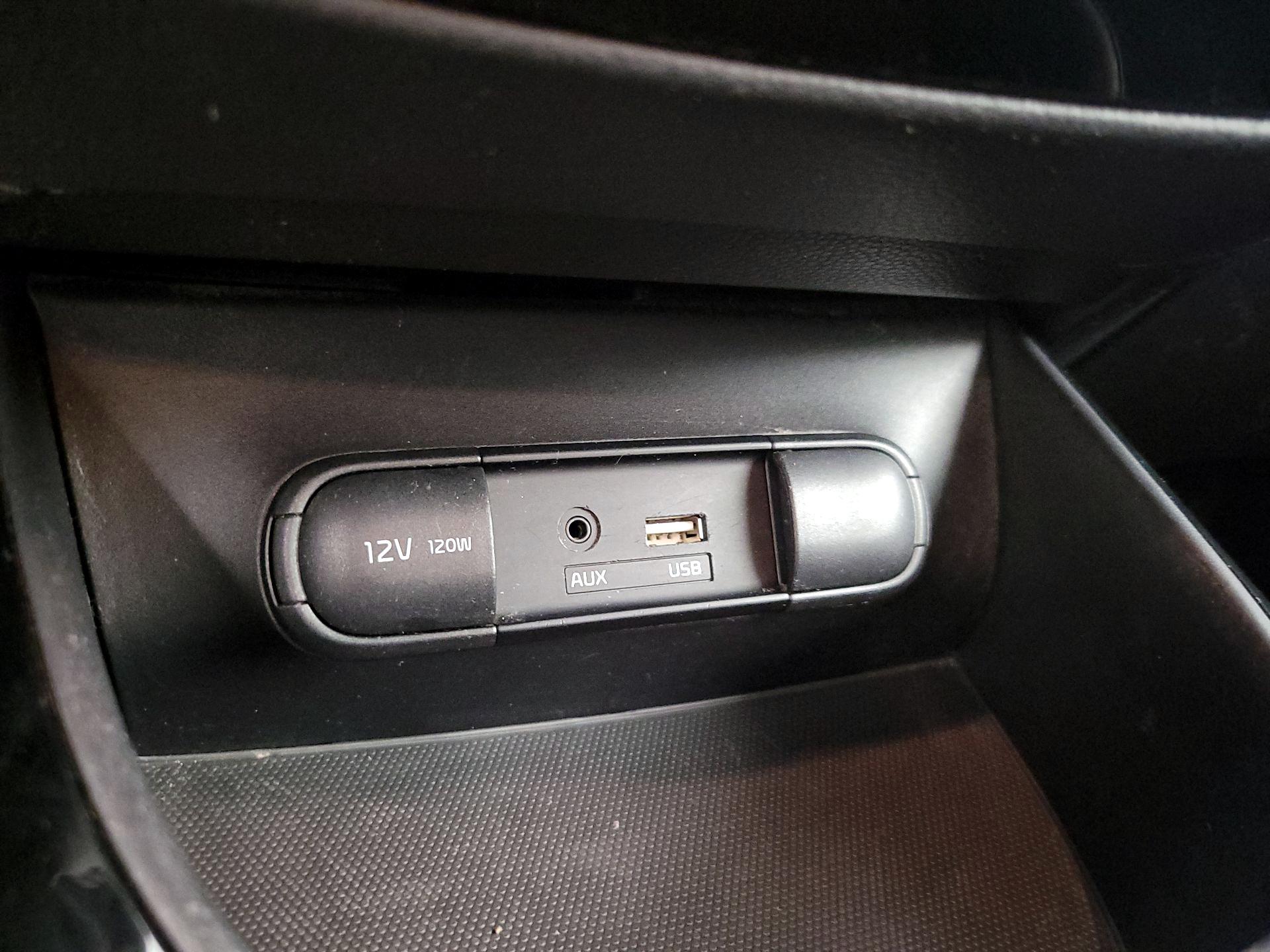 Thumbnail: 2016 Kia Soul - 19