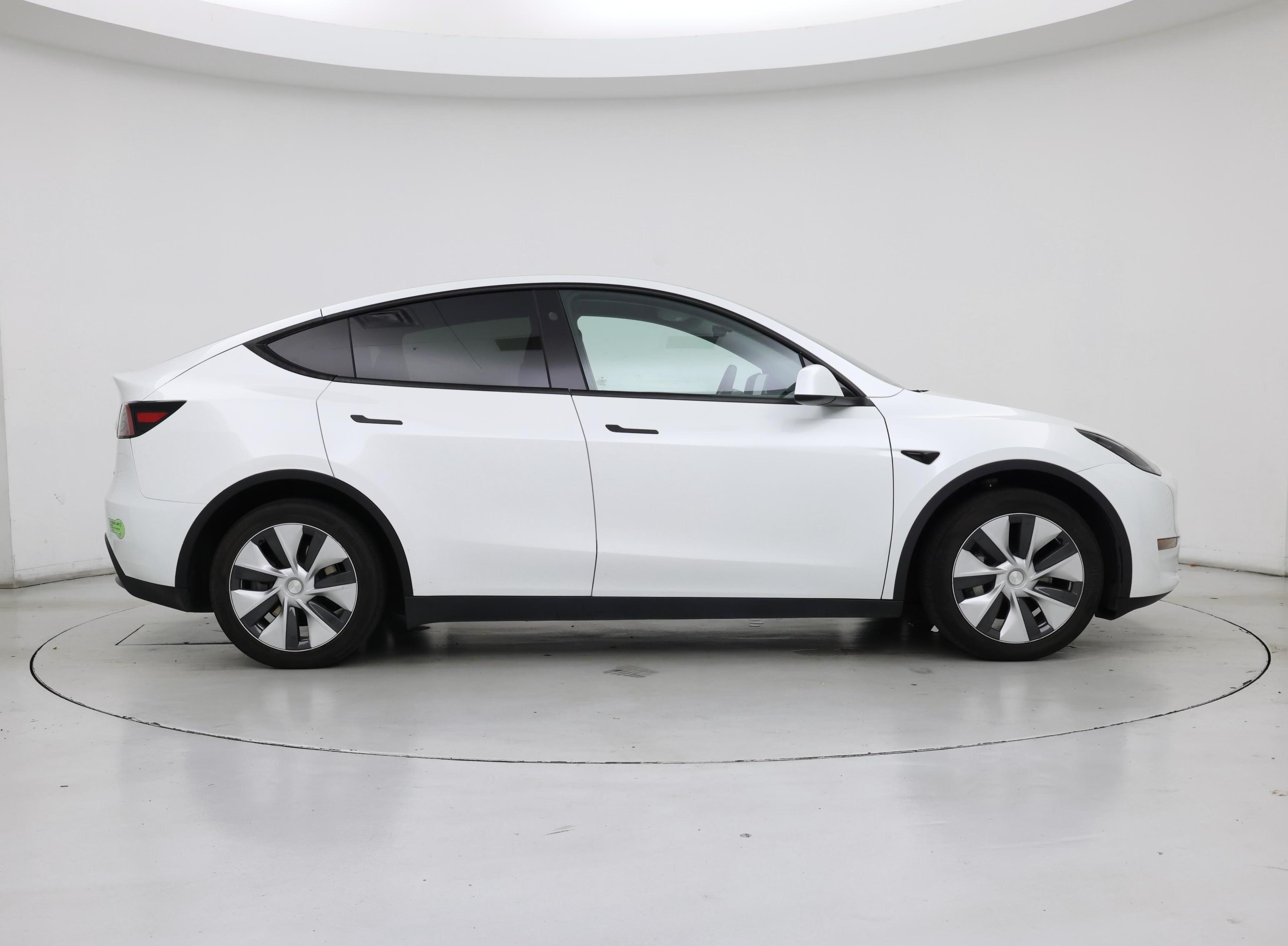 Thumbnail: 2023 Tesla Model Y - 7