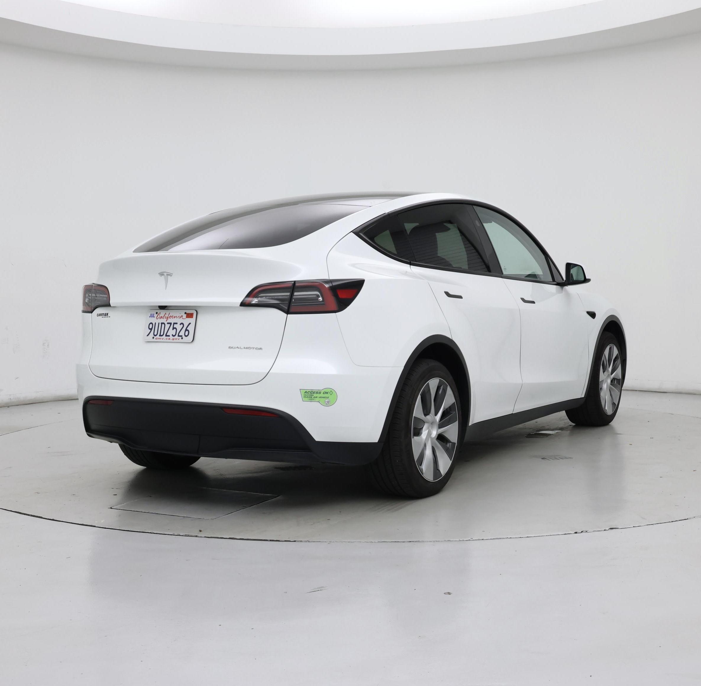 Thumbnail: 2023 Tesla Model Y - 8