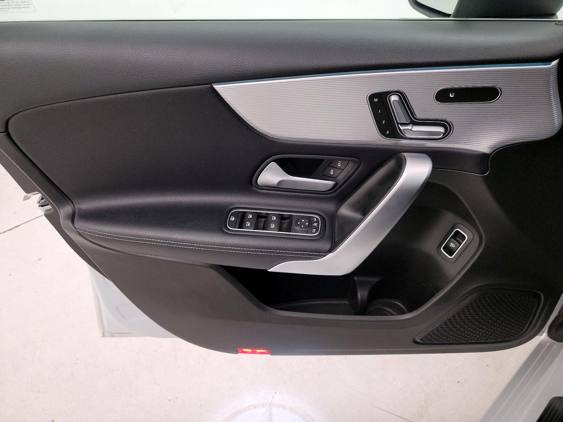Thumbnail: 2020 Mercedes-Benz A-Class - 12
