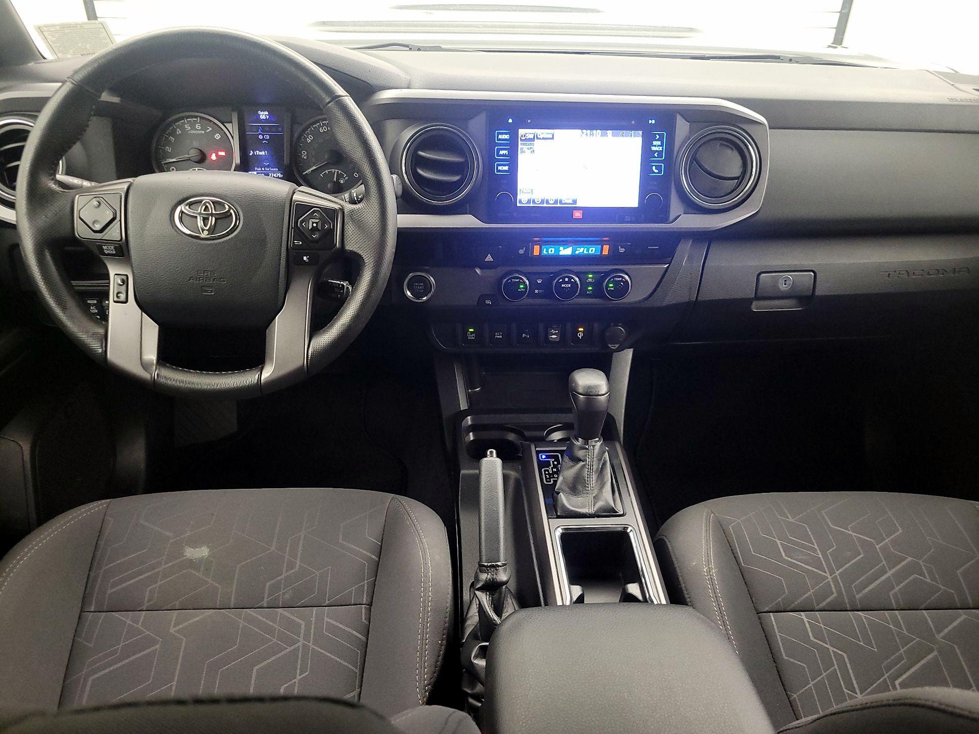 Thumbnail: 2017 Toyota Tacoma - 9