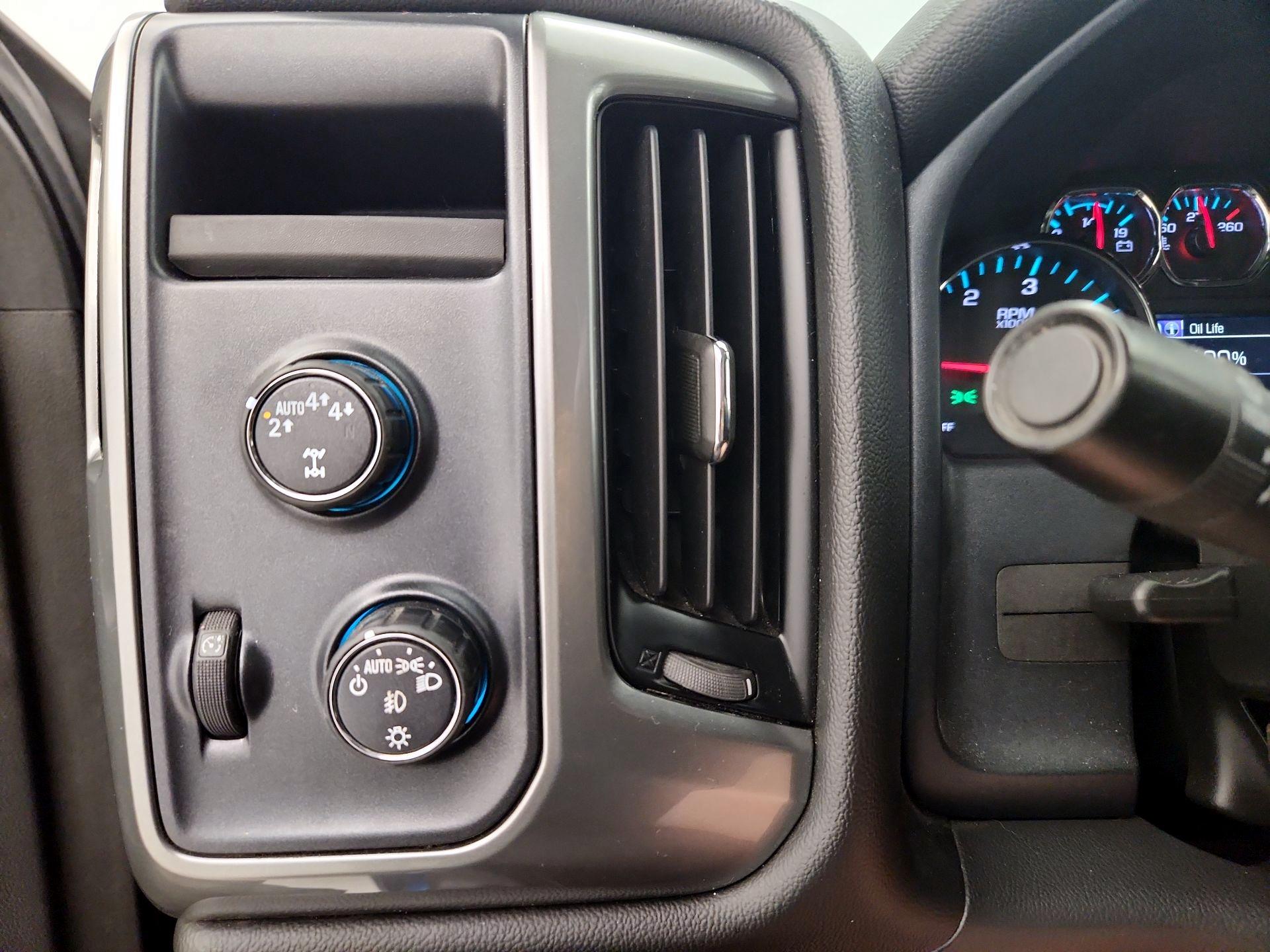 Thumbnail: 2018 Chevrolet Silverado 1500 - 13