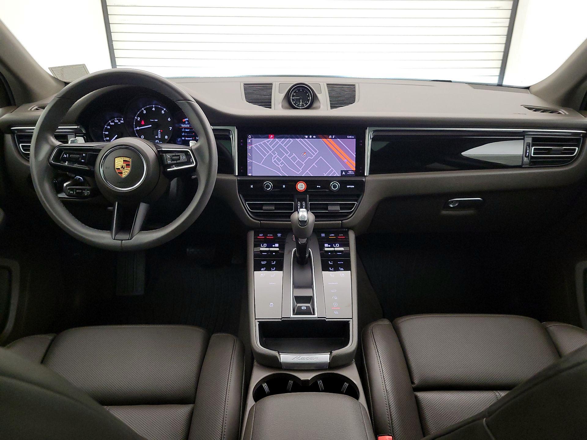 Thumbnail: 2023 Porsche Macan - 9