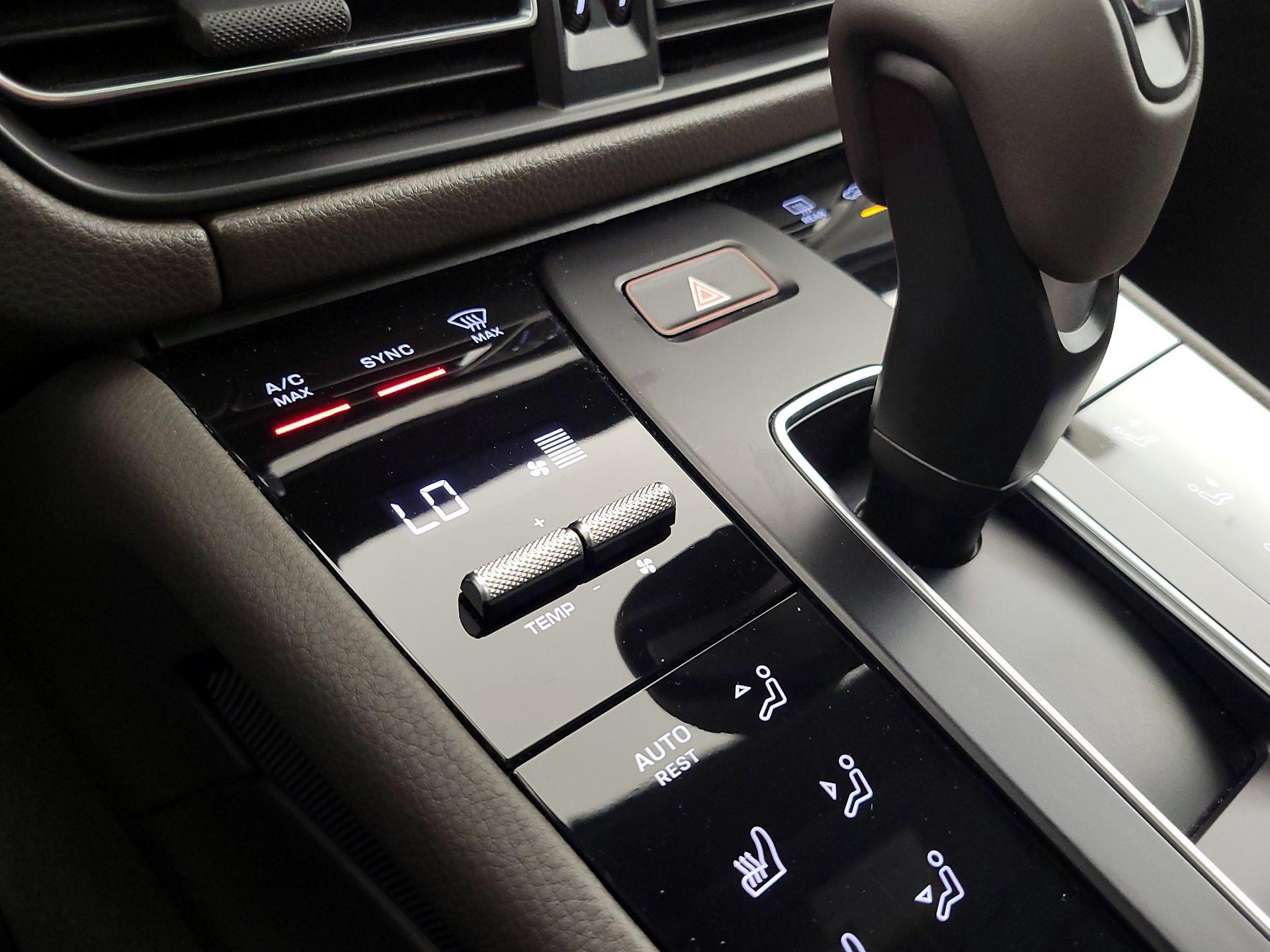 Thumbnail: 2023 Porsche Macan - 17
