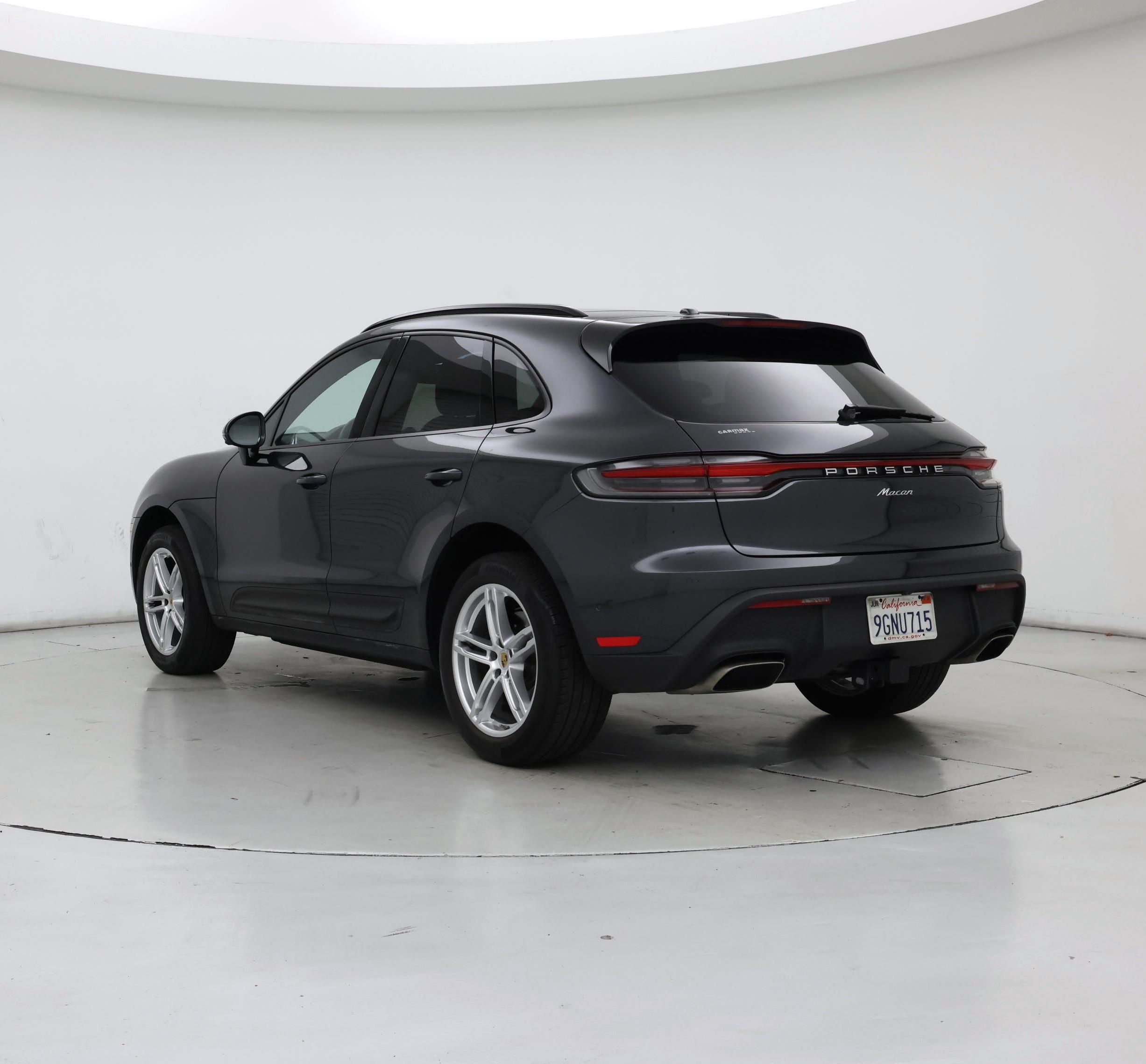 Thumbnail: 2023 Porsche Macan - 2