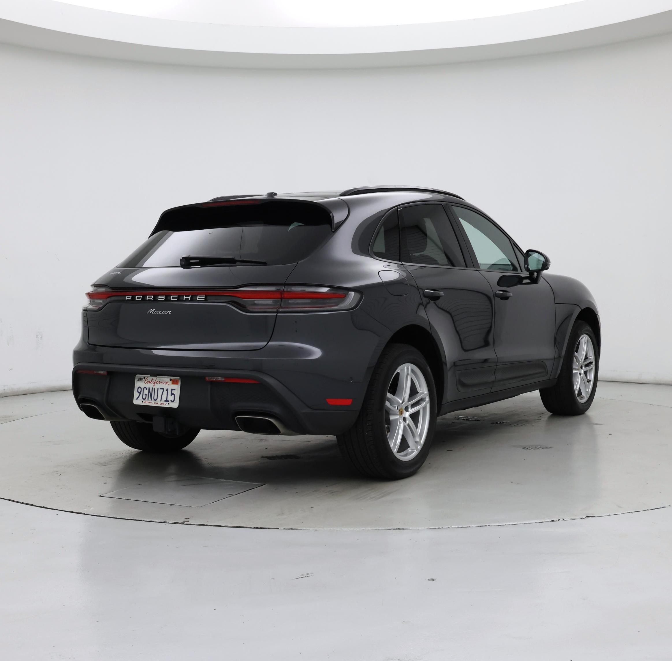 Thumbnail: 2023 Porsche Macan - 8