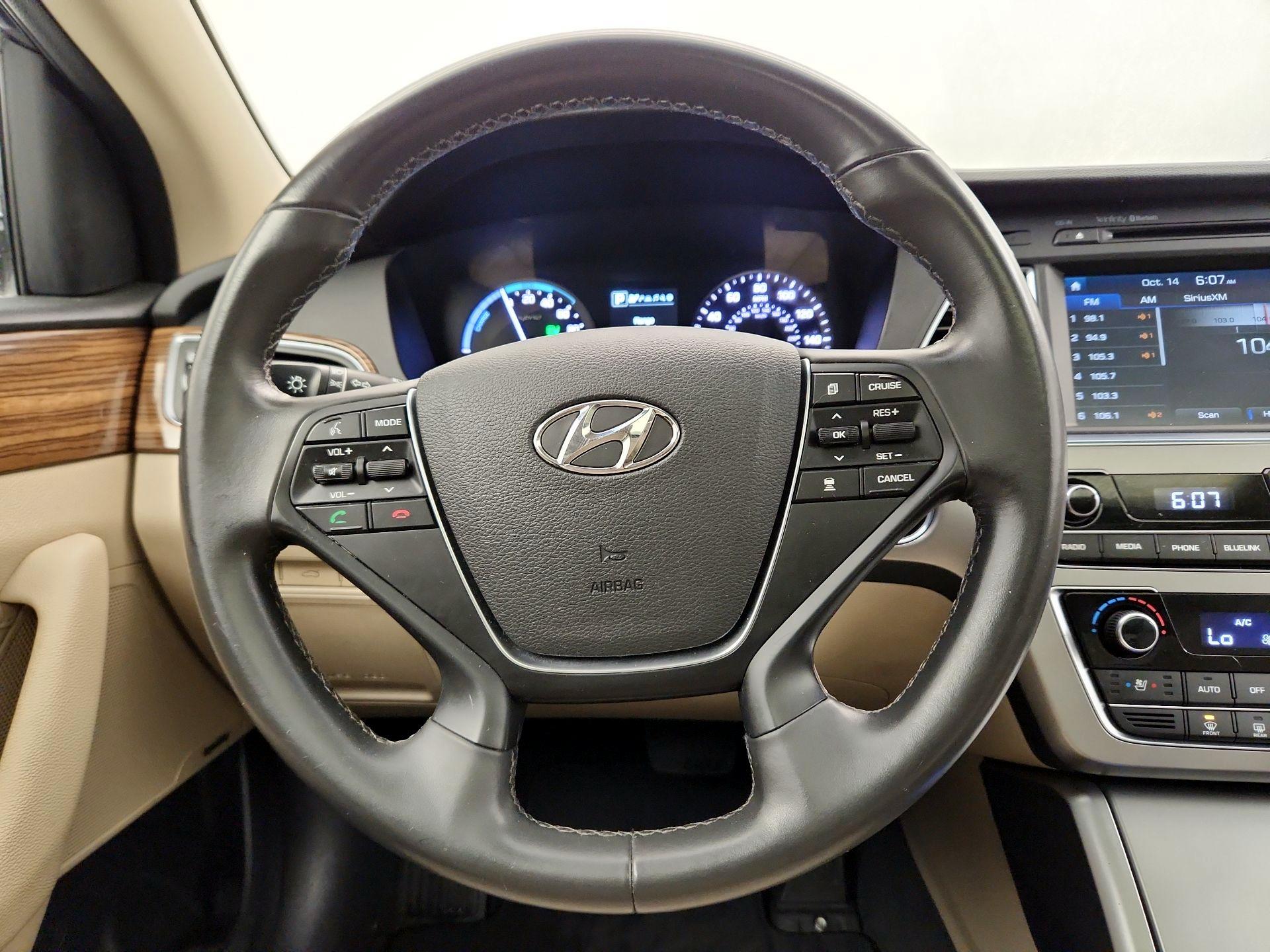 Thumbnail: 2017 Hyundai Sonata - 10