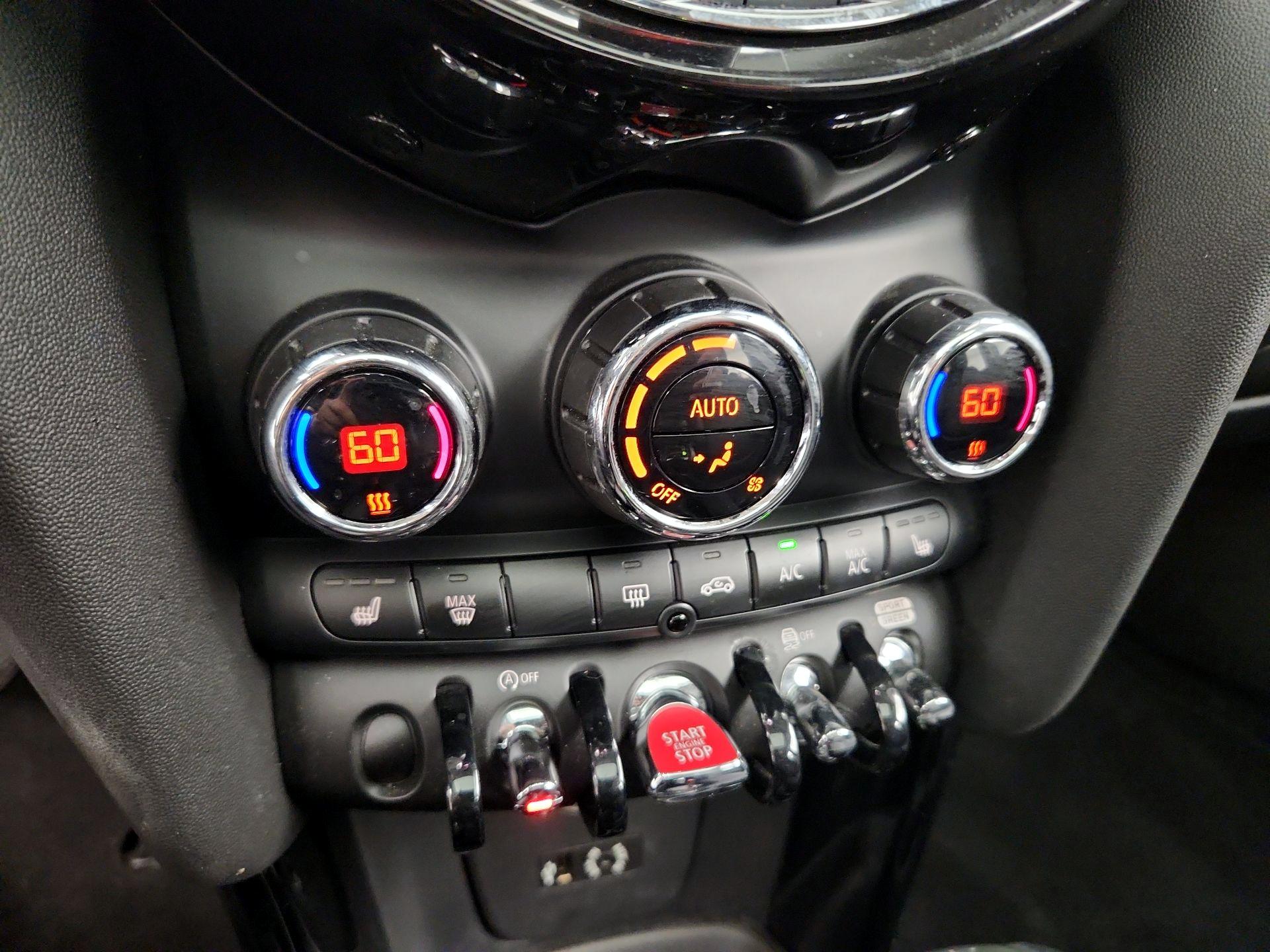Thumbnail: 2018 MINI Cooper Hardtop - 16