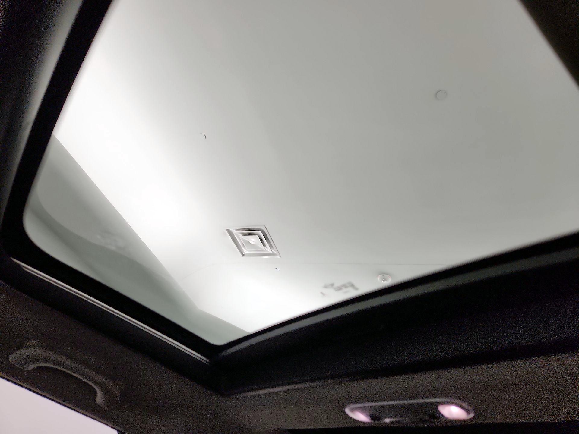 Thumbnail: 2018 MINI Cooper Hardtop - 19